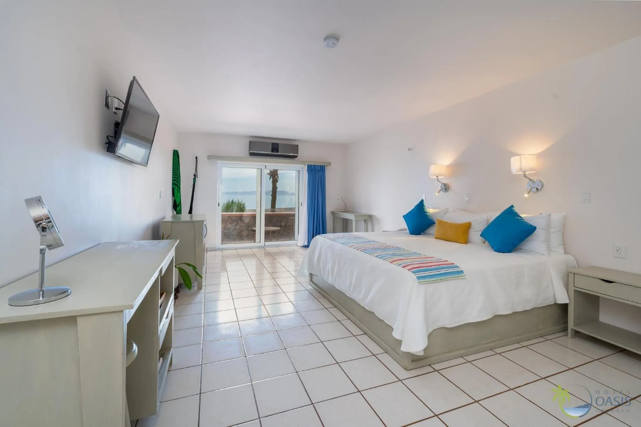 Photo of the whole room, Bed in Hotel Oasis