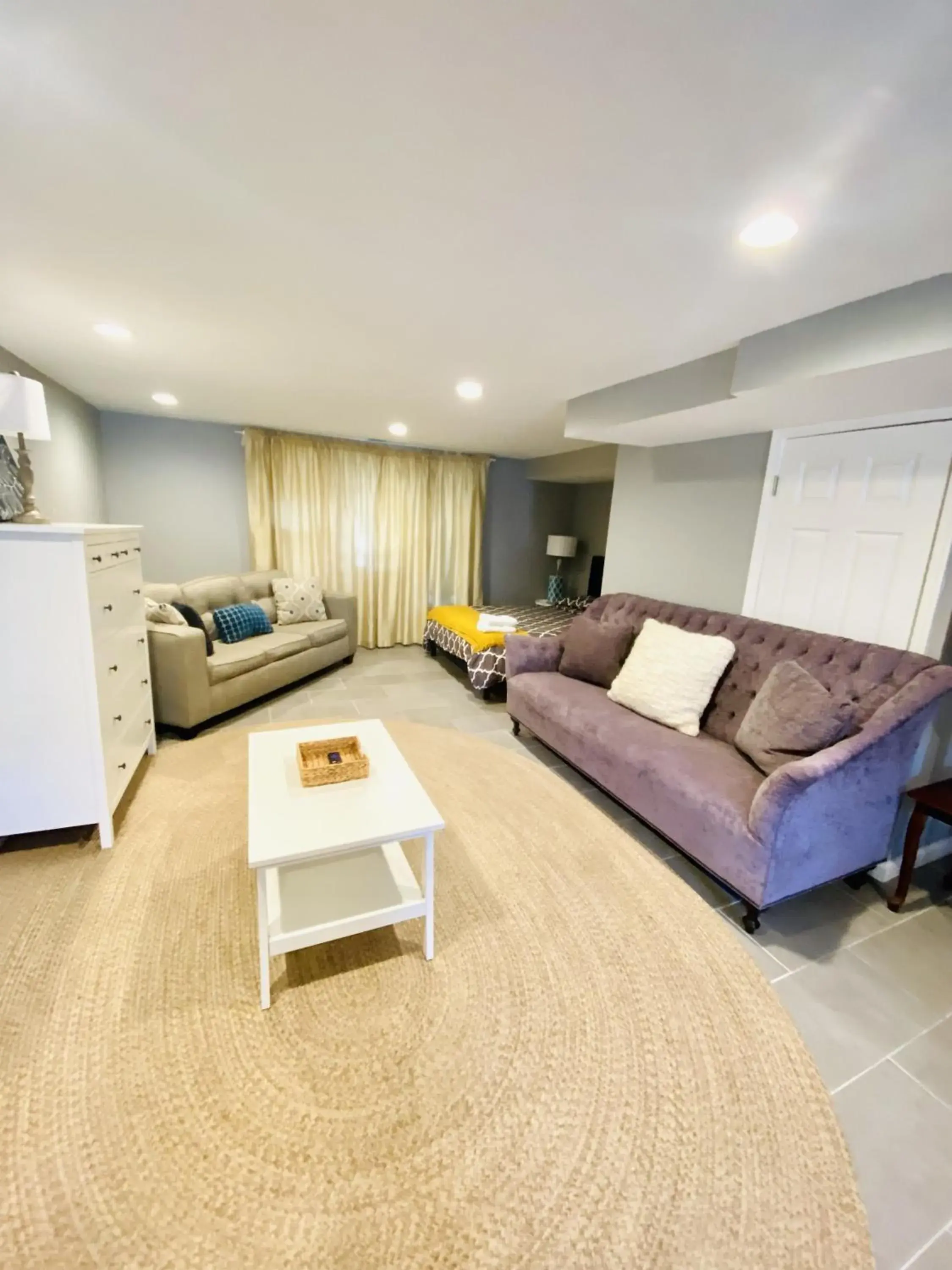 Studio Apartment in Tuscany 2900 - Classic Italian Style 3BR w Parking near Airport Studio Apartment in Tuscany 2900 - Classic Italian Style 3BR w Parking near Airport