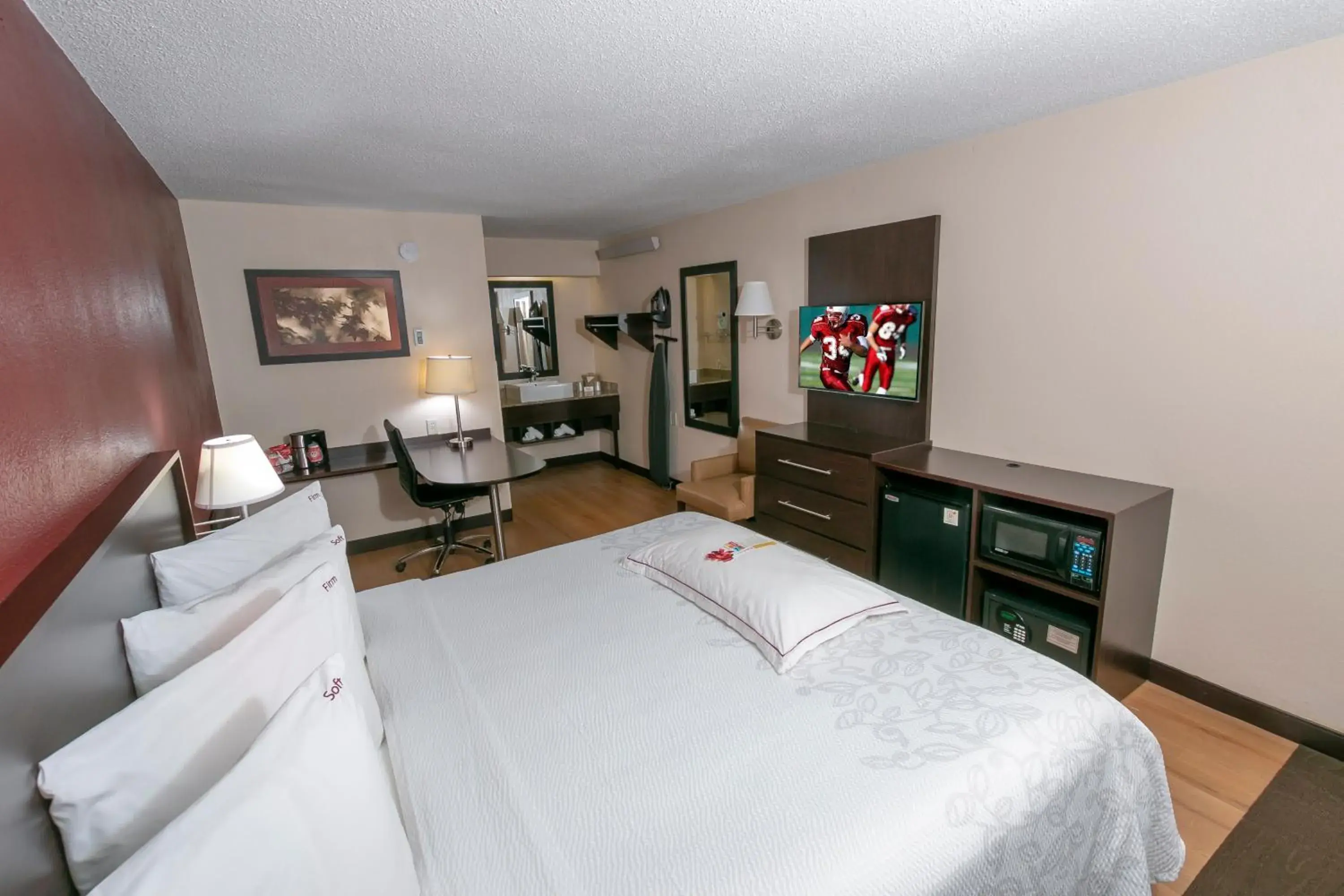 Premium King Room Smoke Disability Access Smoke Free (Upgraded Bedding & Snack) in Red Roof Inn PLUS+ Baltimore - Washington DC/BWI South Premium King Room Smoke Disability Access Smoke Free (Upgraded Bedding & Snack) in Red Roof Inn PLUS+ Baltimore - Washington DC/BWI South