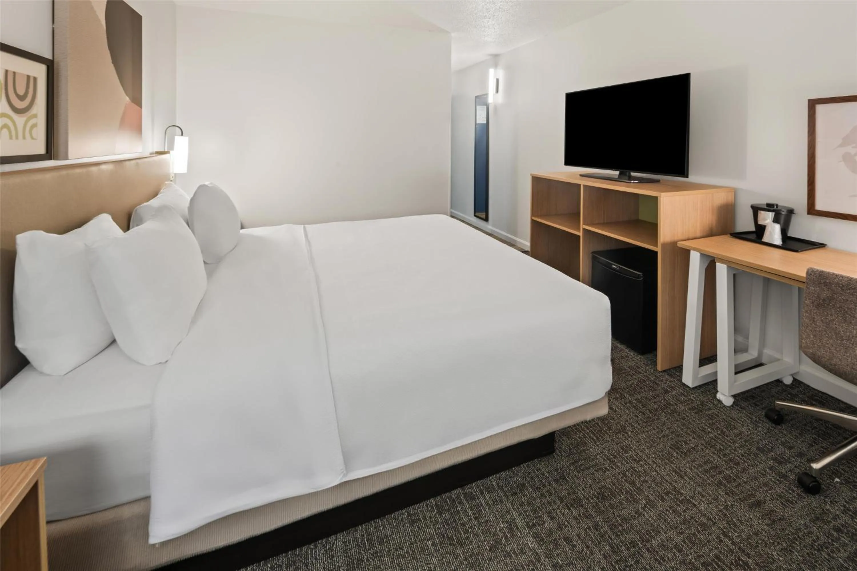 Bed in Spark by Hilton Waldorf