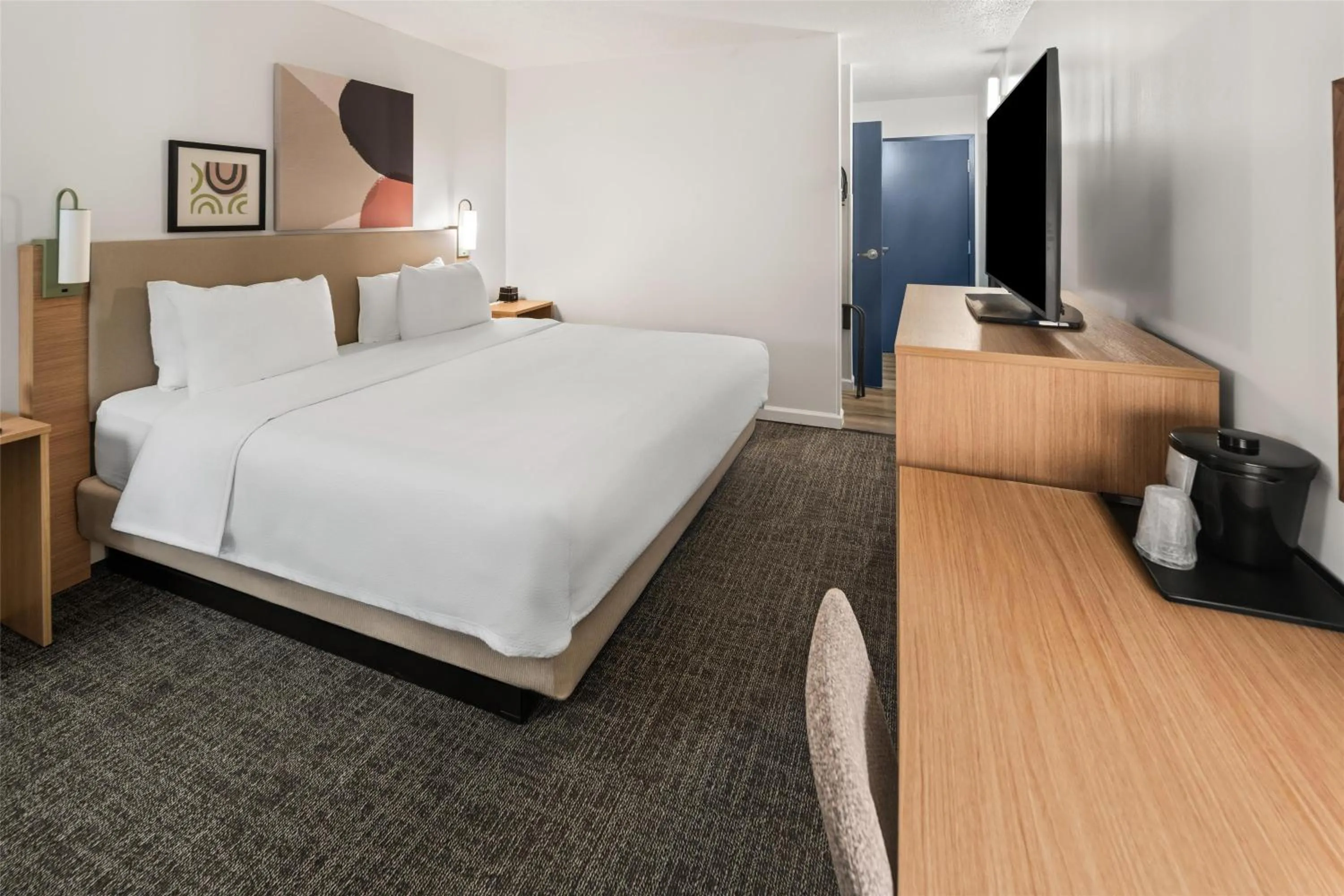 Bed in Spark by Hilton Waldorf