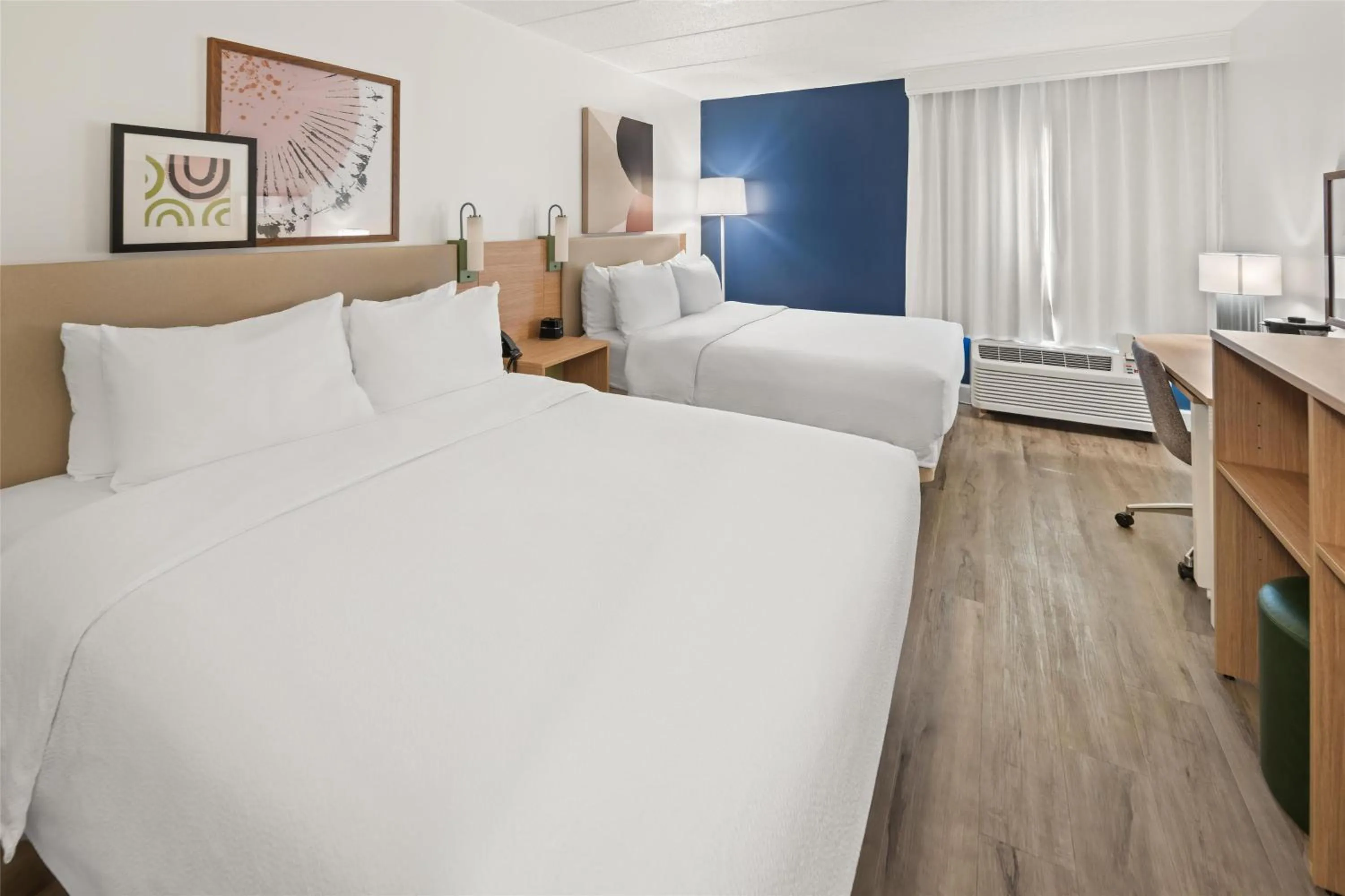 Bed in Spark by Hilton Waldorf