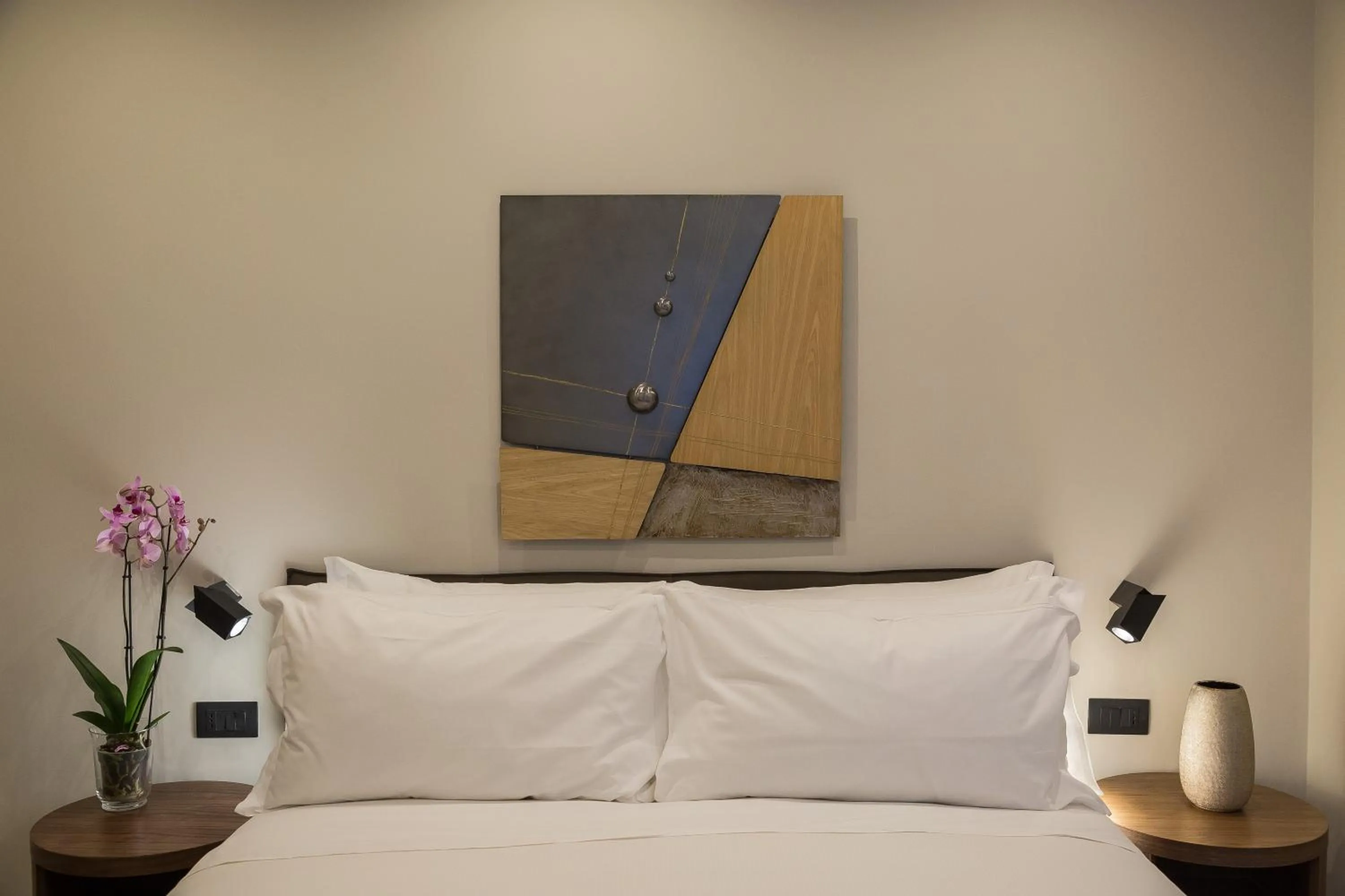 Decorative detail, Bed in Clementi Portrait