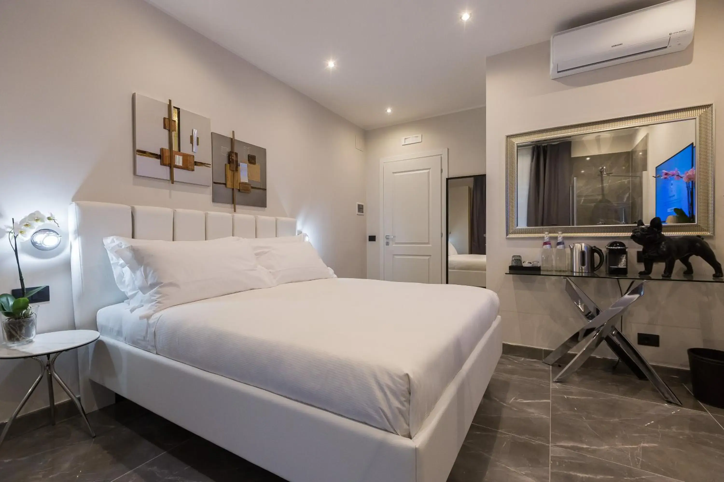 Economy Double Room in Clementi Portrait Economy Double Room in Clementi Portrait