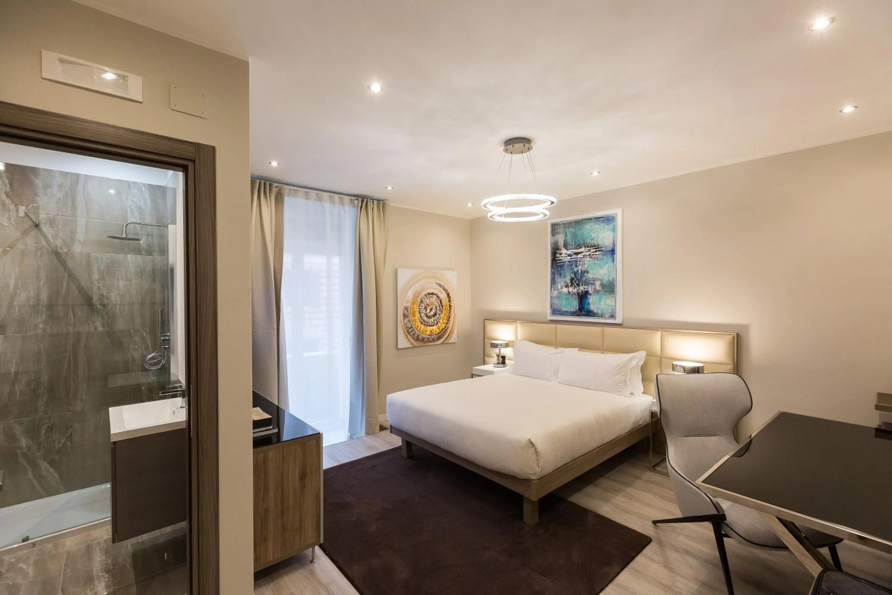 Photo of the whole room, Bed in Clementi Portrait