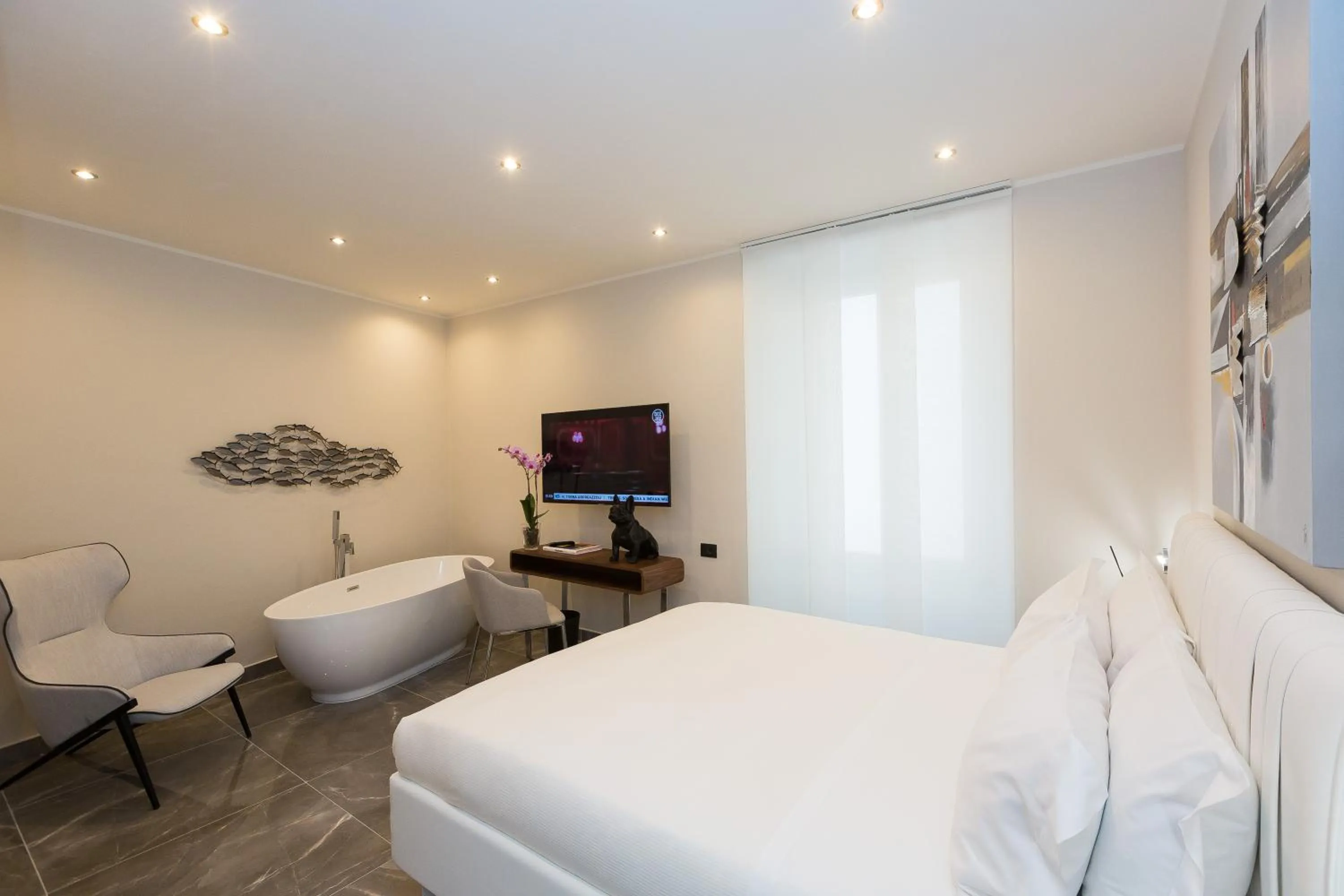 Photo of the whole room, Bed in Clementi Portrait