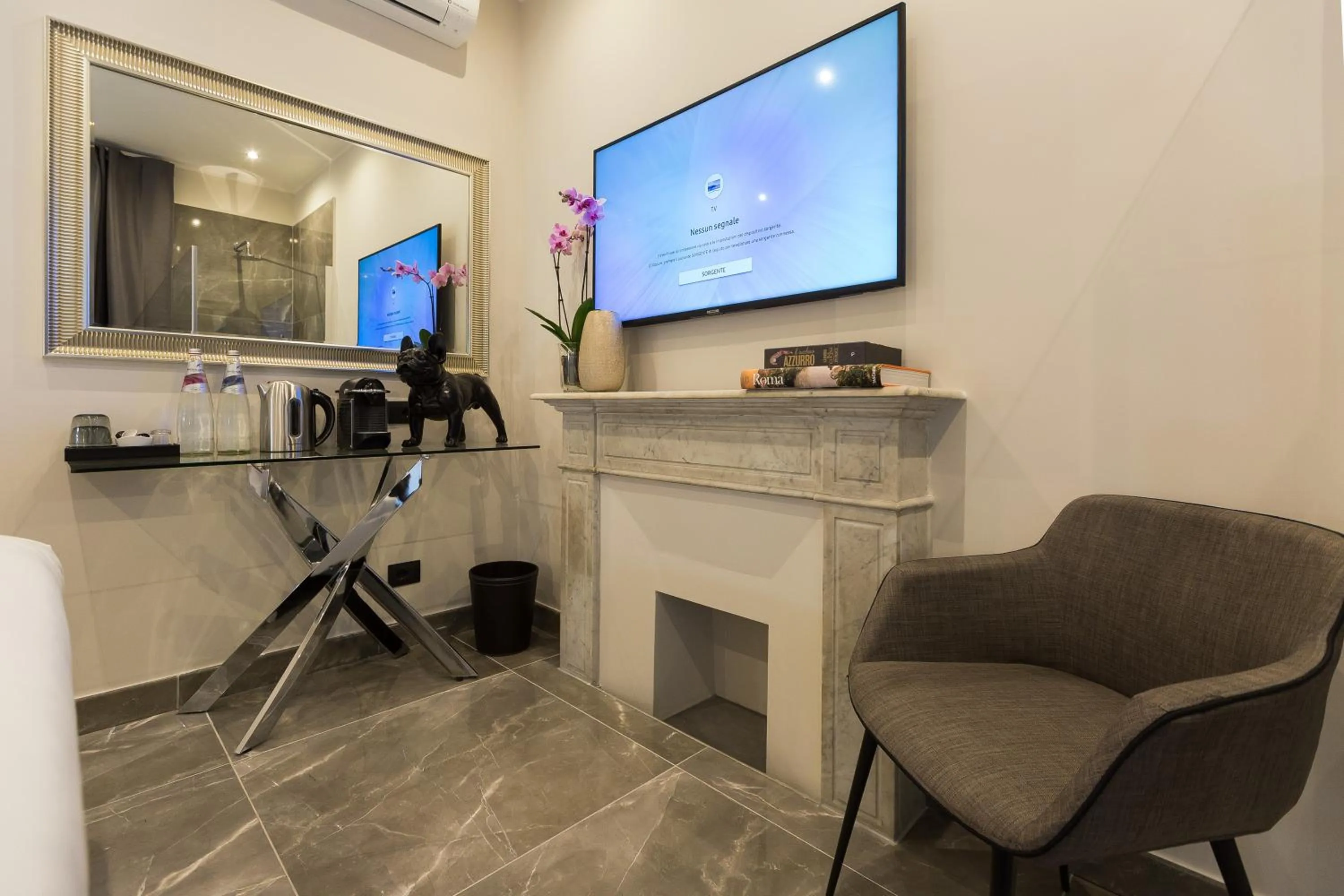 Photo of the whole room in Clementi Portrait