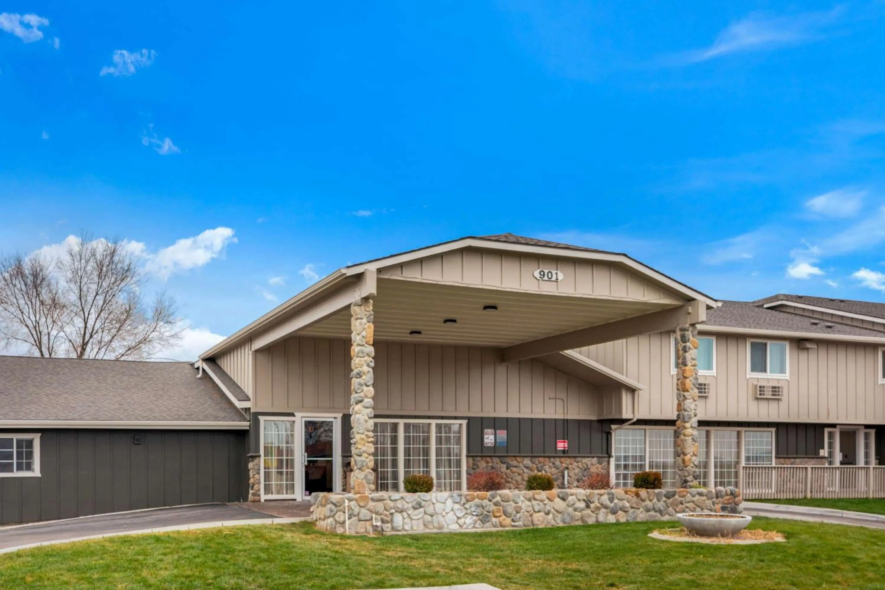 Property building in La Quinta Inn by Wyndham Caldwell