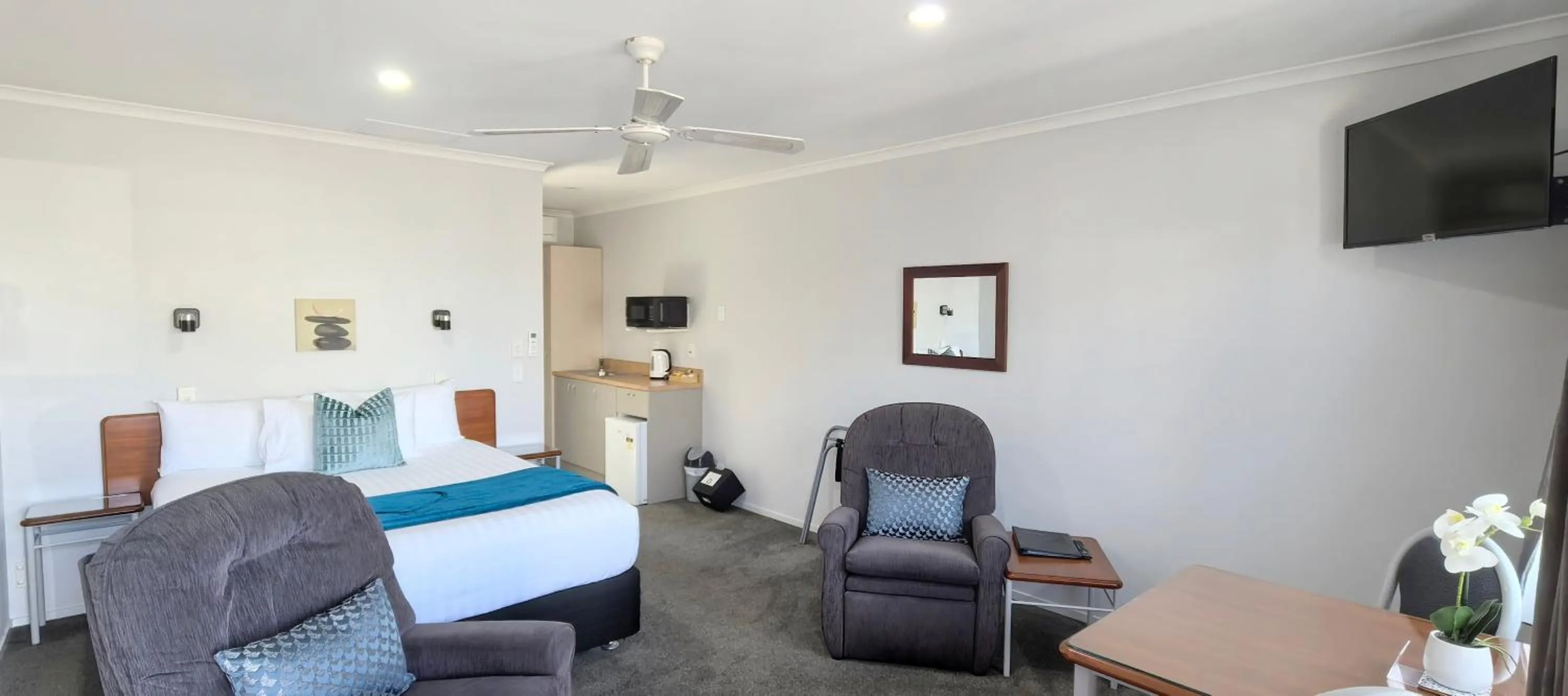 Bed in BK's Magnolia Motor Lodge