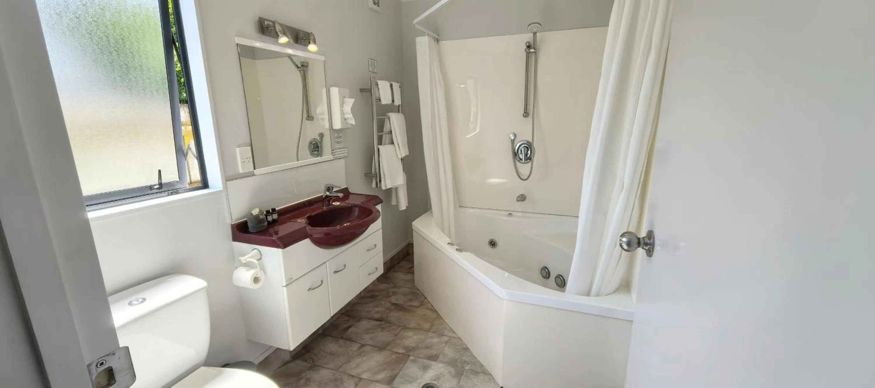 BK's Magnolia Motor Lodge