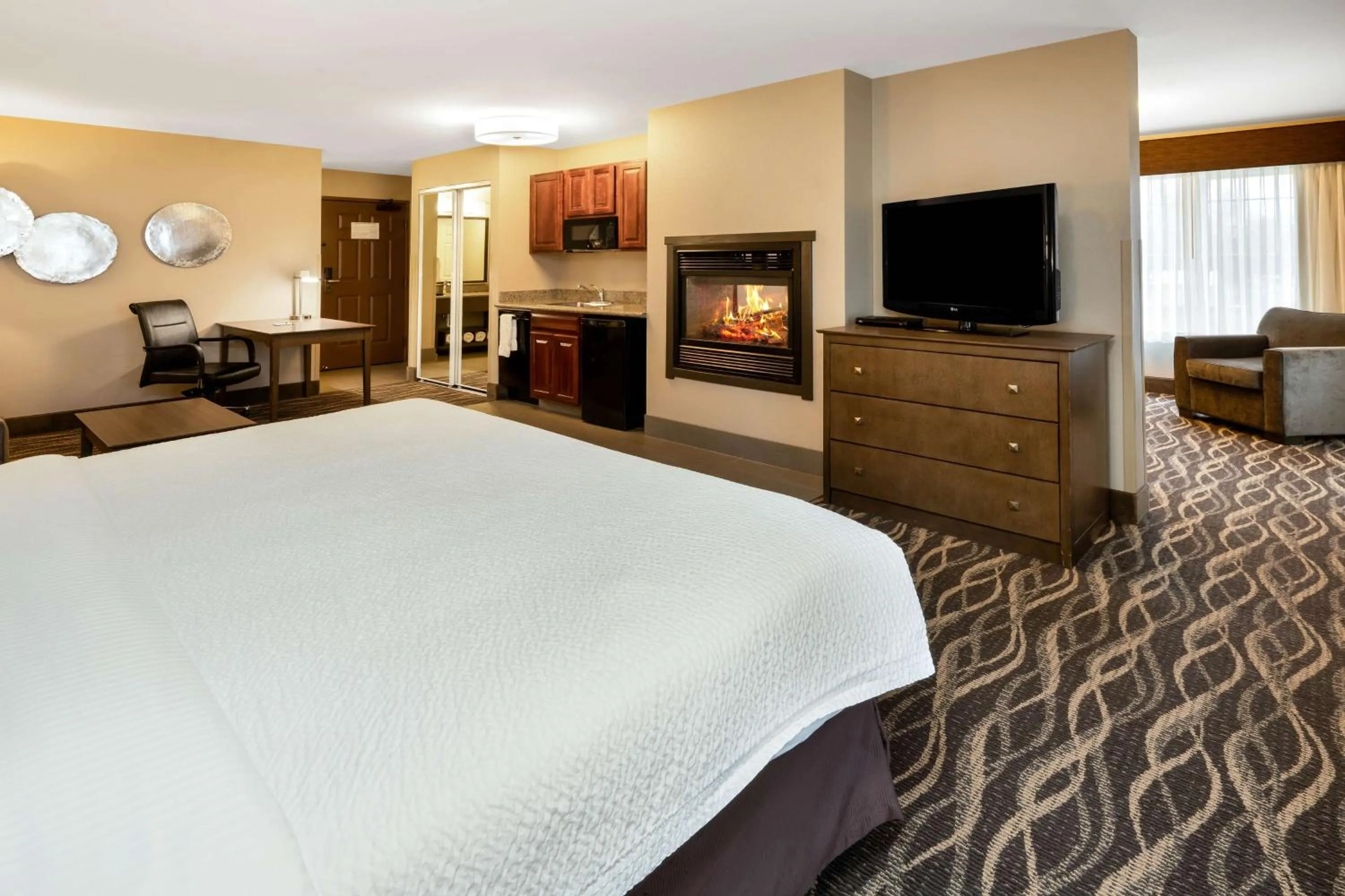 Bedroom, Bed in Best Western Plus Kalispell/Glacier Park West Hotel & Suites
