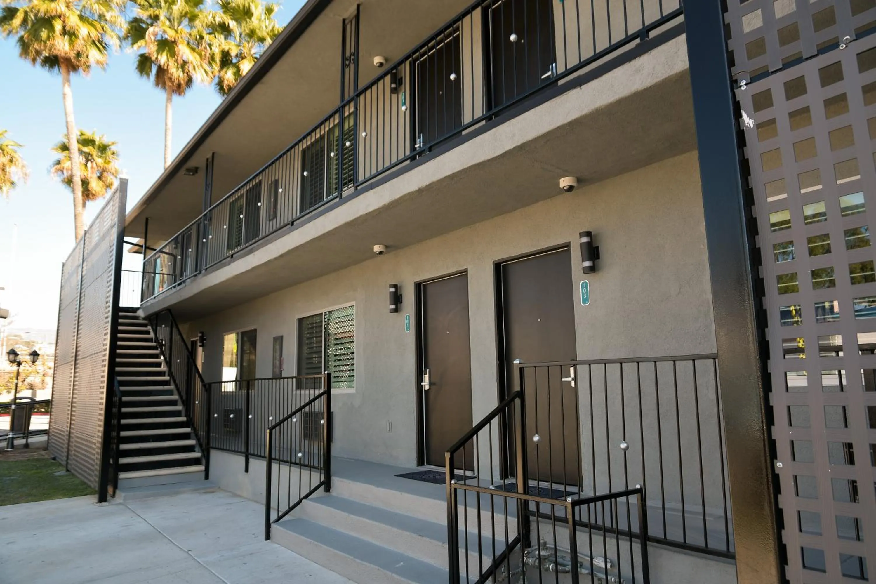 Property building in Tilbury Inn