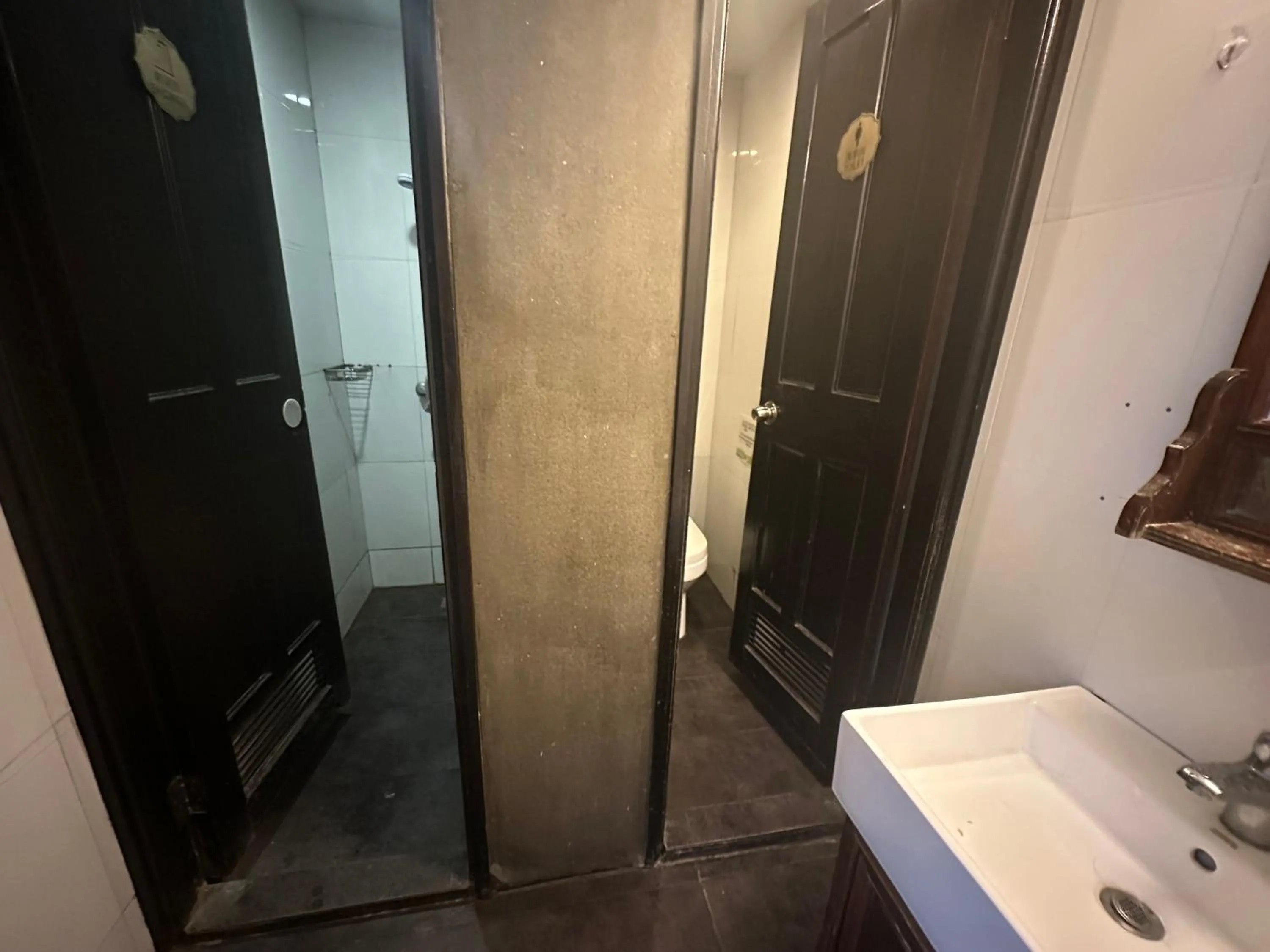 Toilet in Mingtown Suzhou Youth Hostel