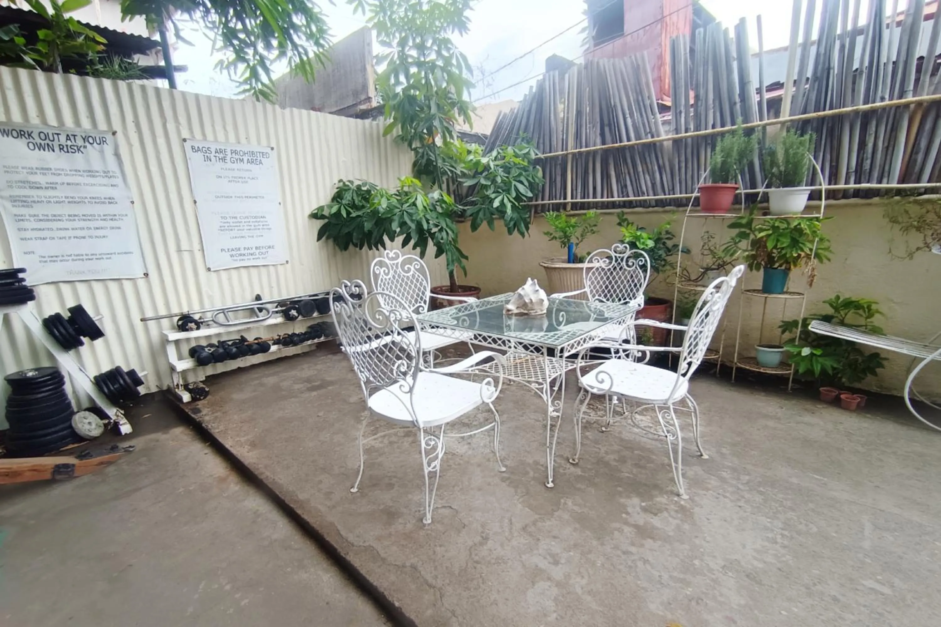 Seating area in Bed and Brewhouse Sucat