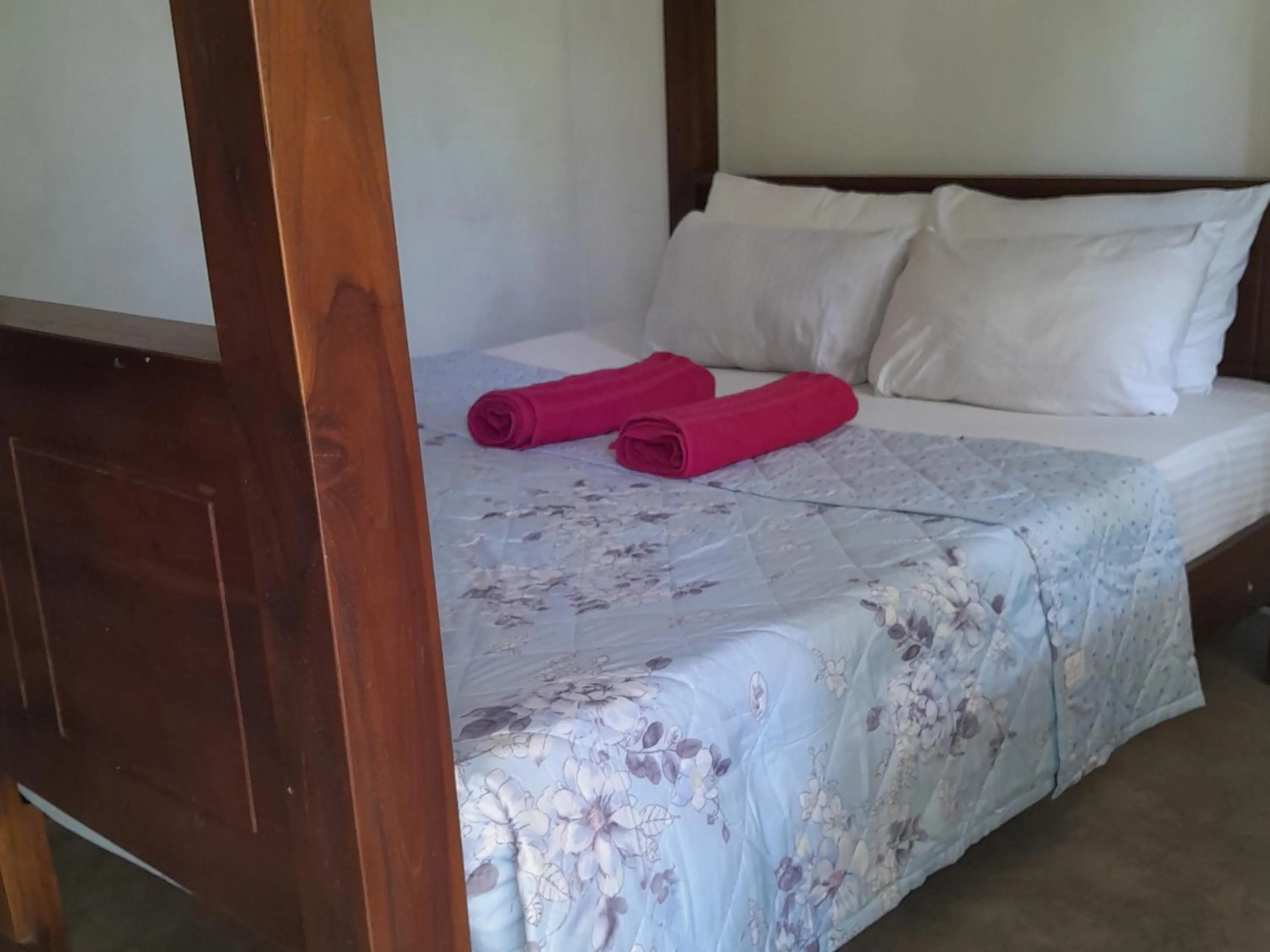 Bed in Field Island Villa - Ahangama