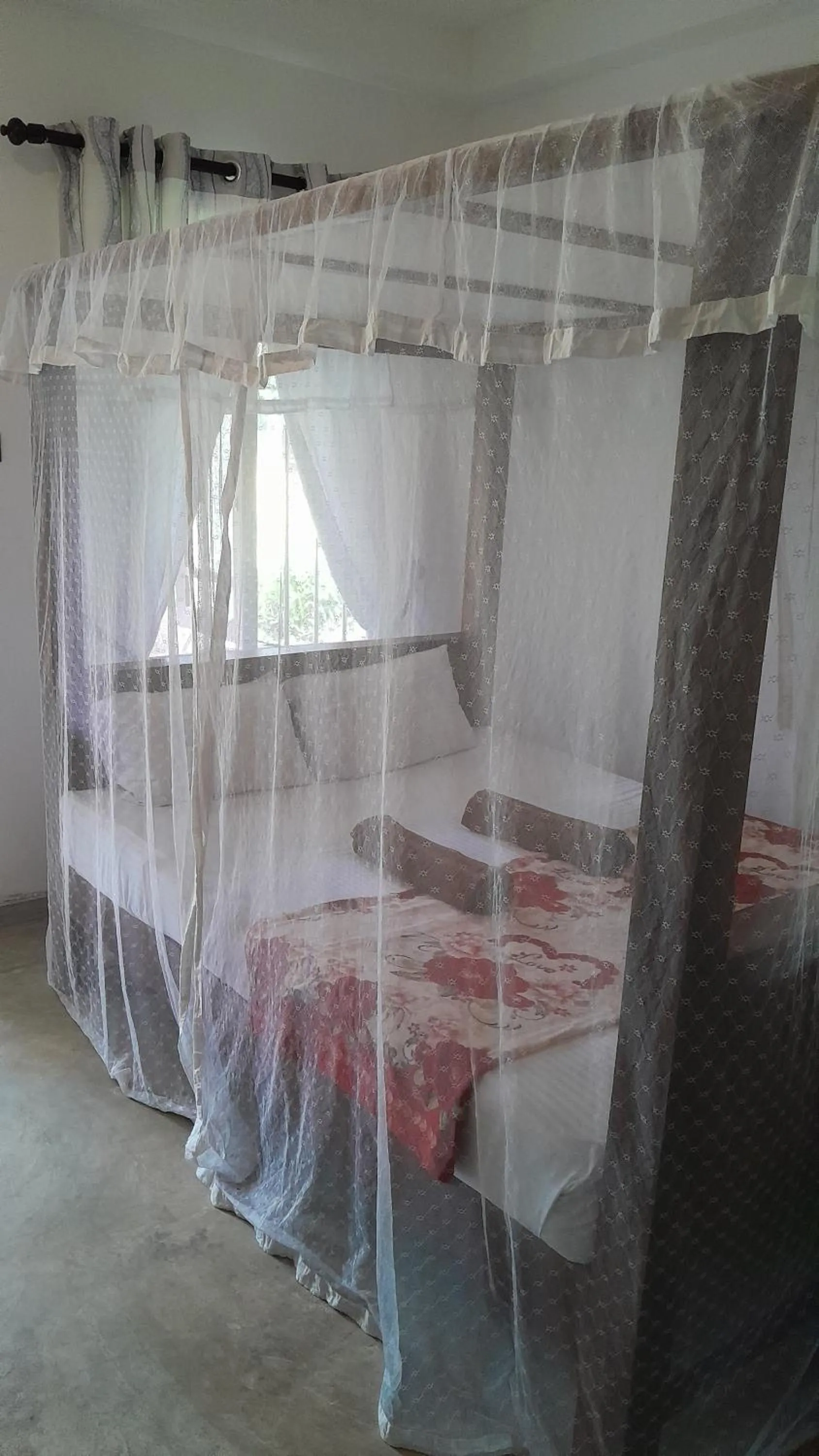 Bed in Field Island Villa - Ahangama