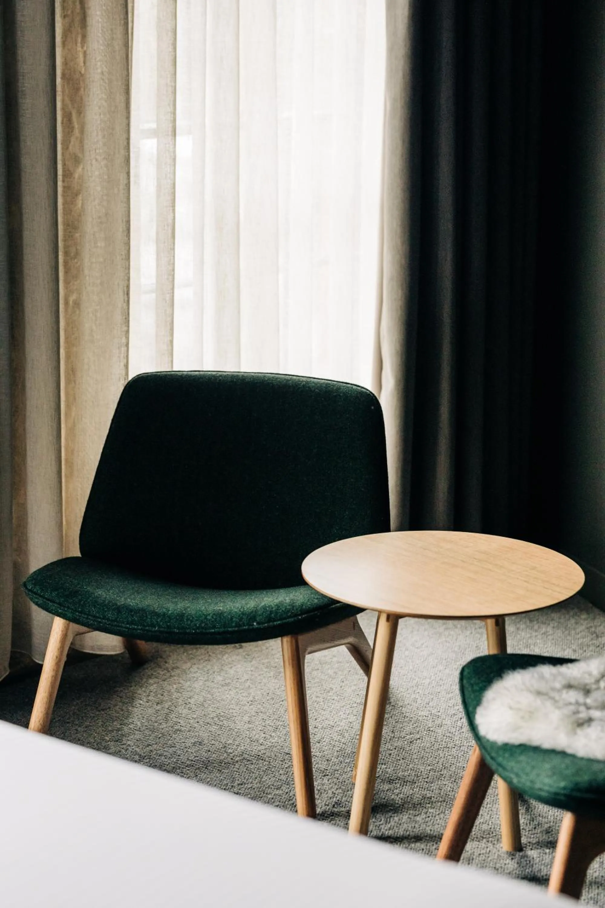 Seating area in Moss Hotel