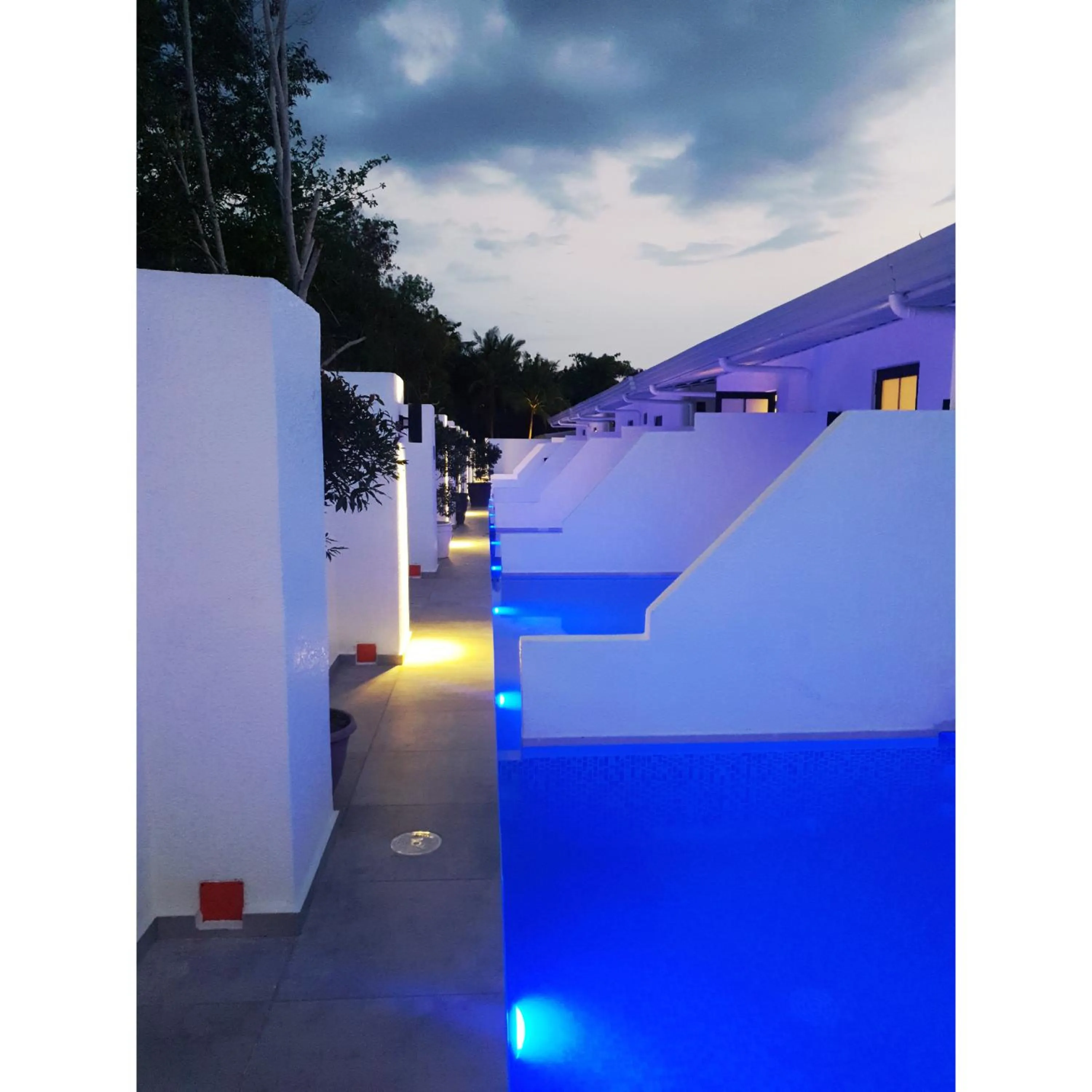 Swimming pool in Marina Point Bay Resort
