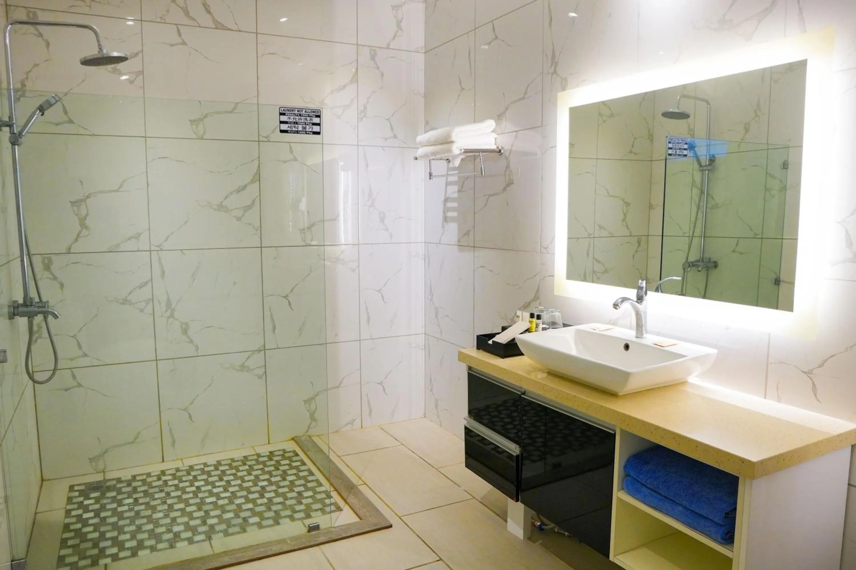 Bathroom in Marina Point Bay Resort