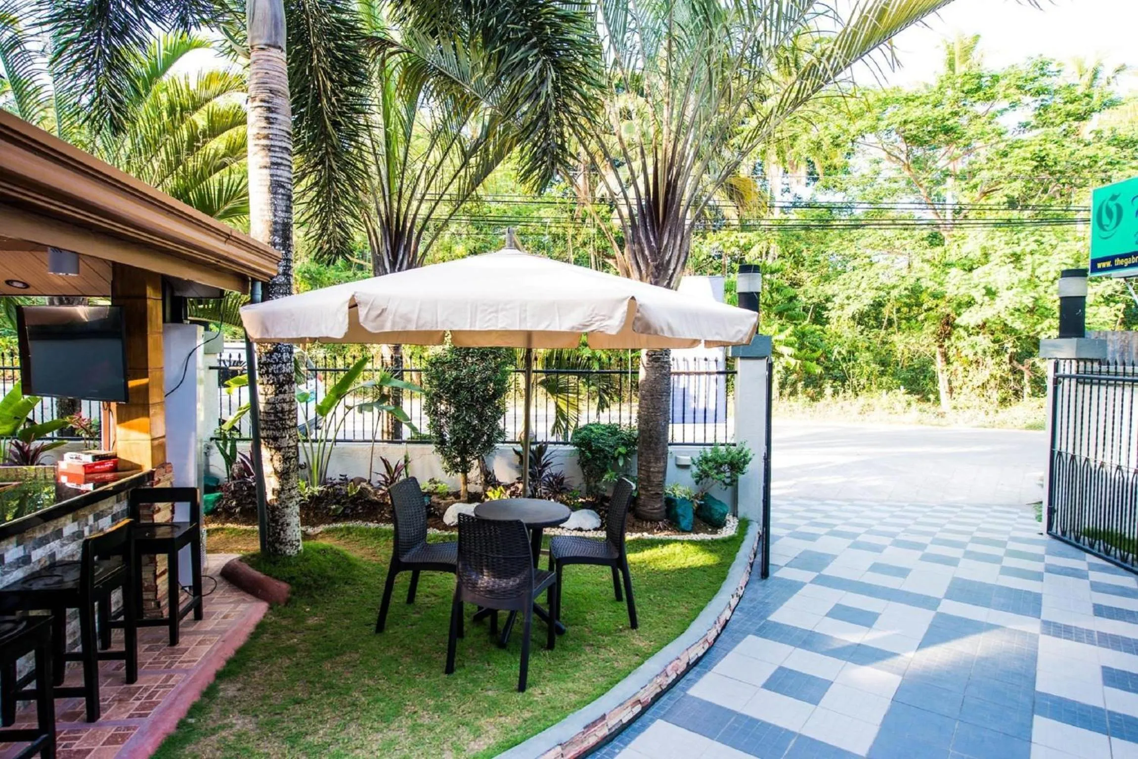 Restaurant/places to eat in The Gabriella Bed and Breakfast