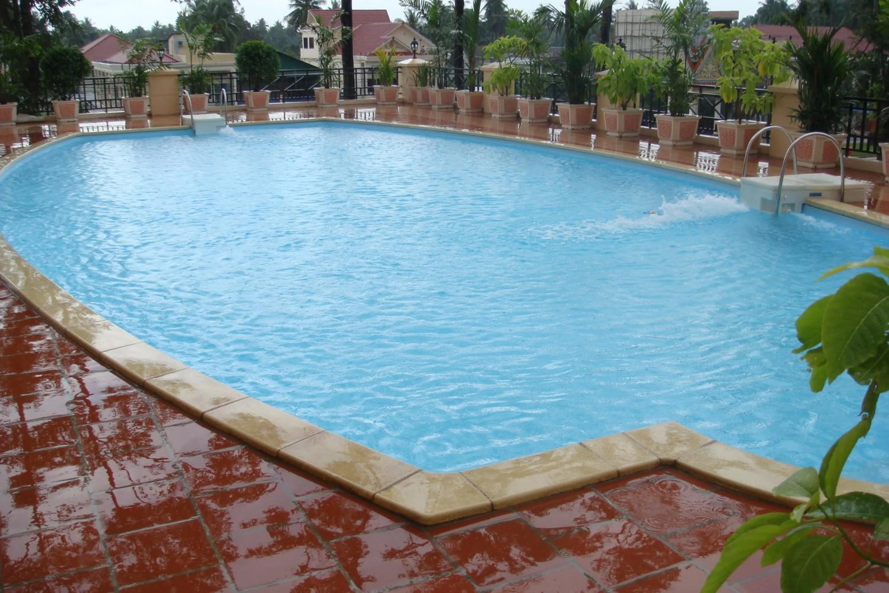 Swimming pool in Stung Sangke Hotel