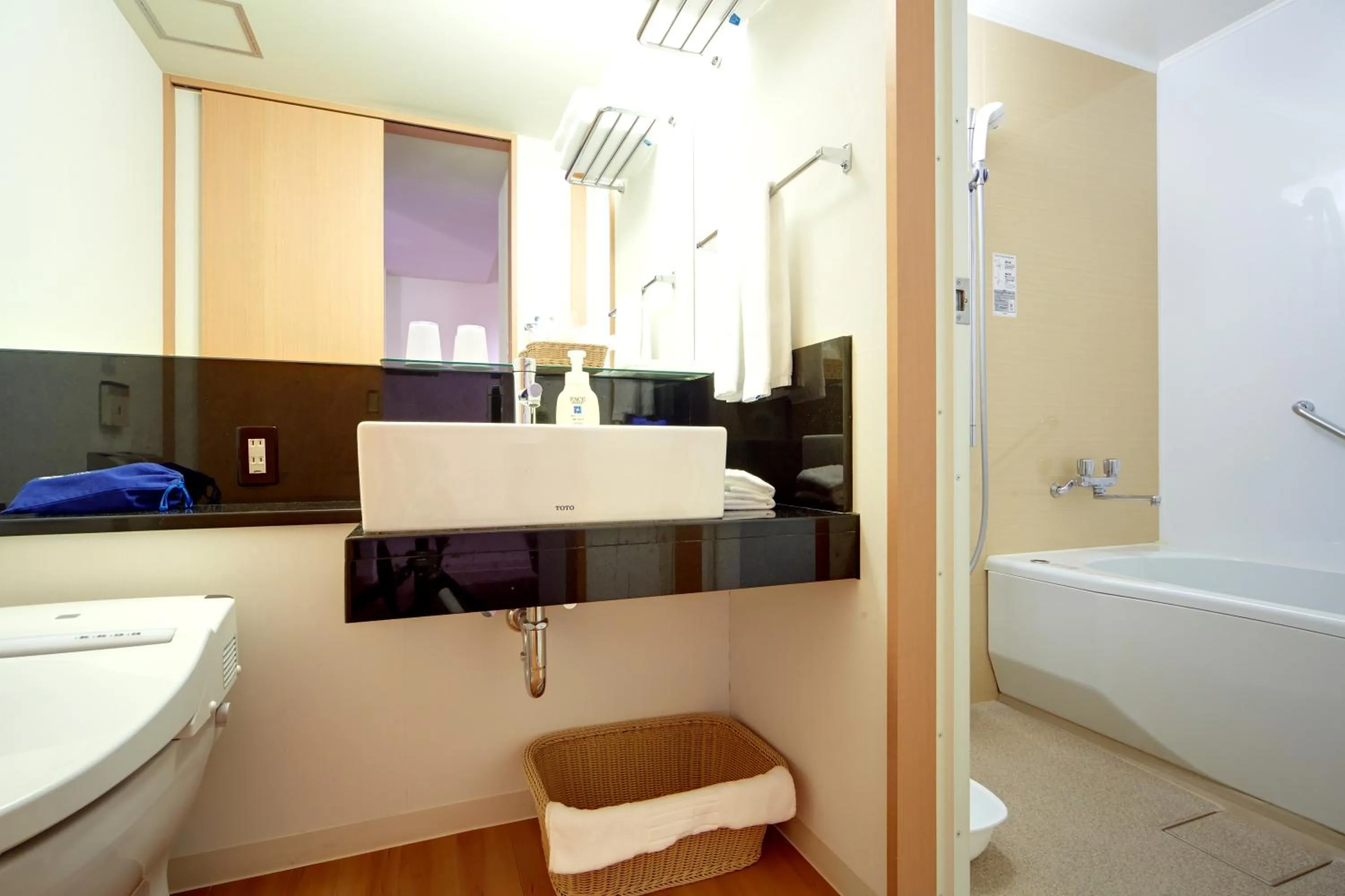 Toilet in Hotel Rocore Naha