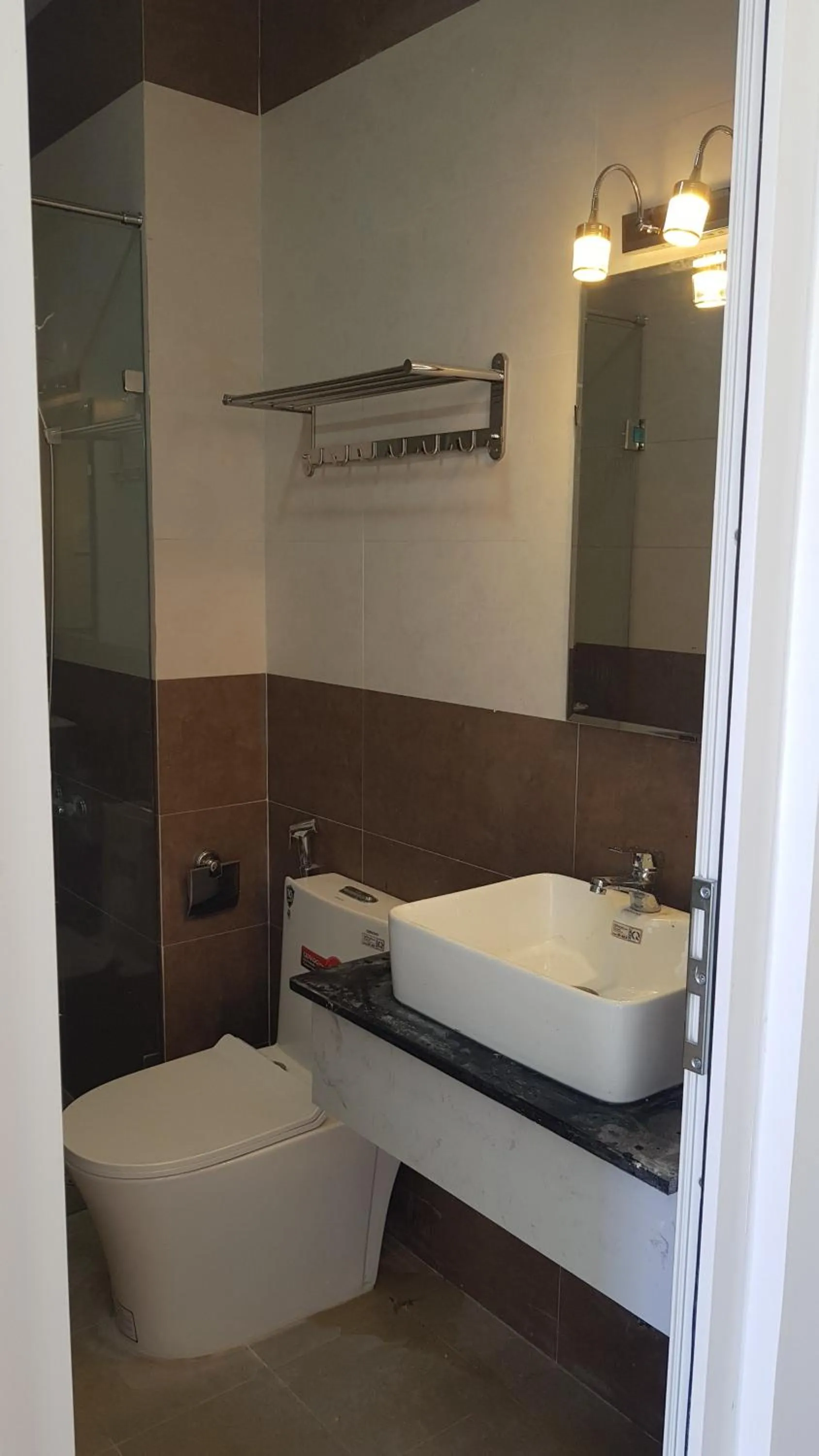 Shower in An Nhien Hotel