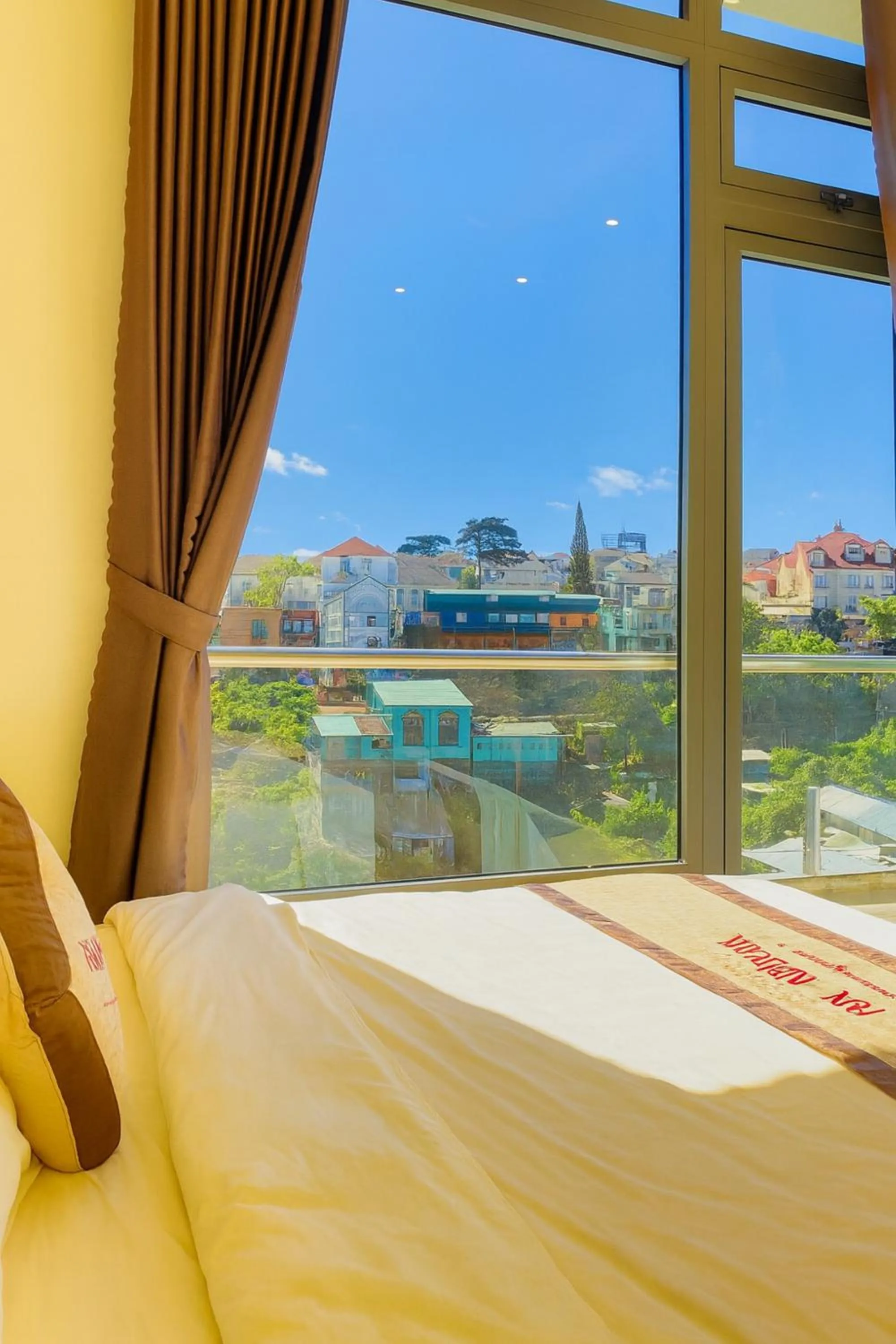 Bed in An Nhien Hotel