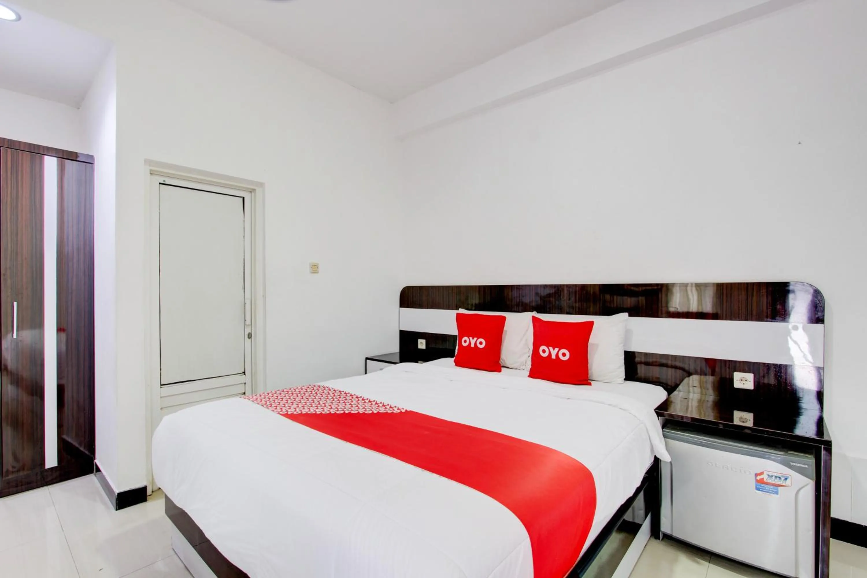 Bedroom, Bed in Hotel O Pondok Helomi