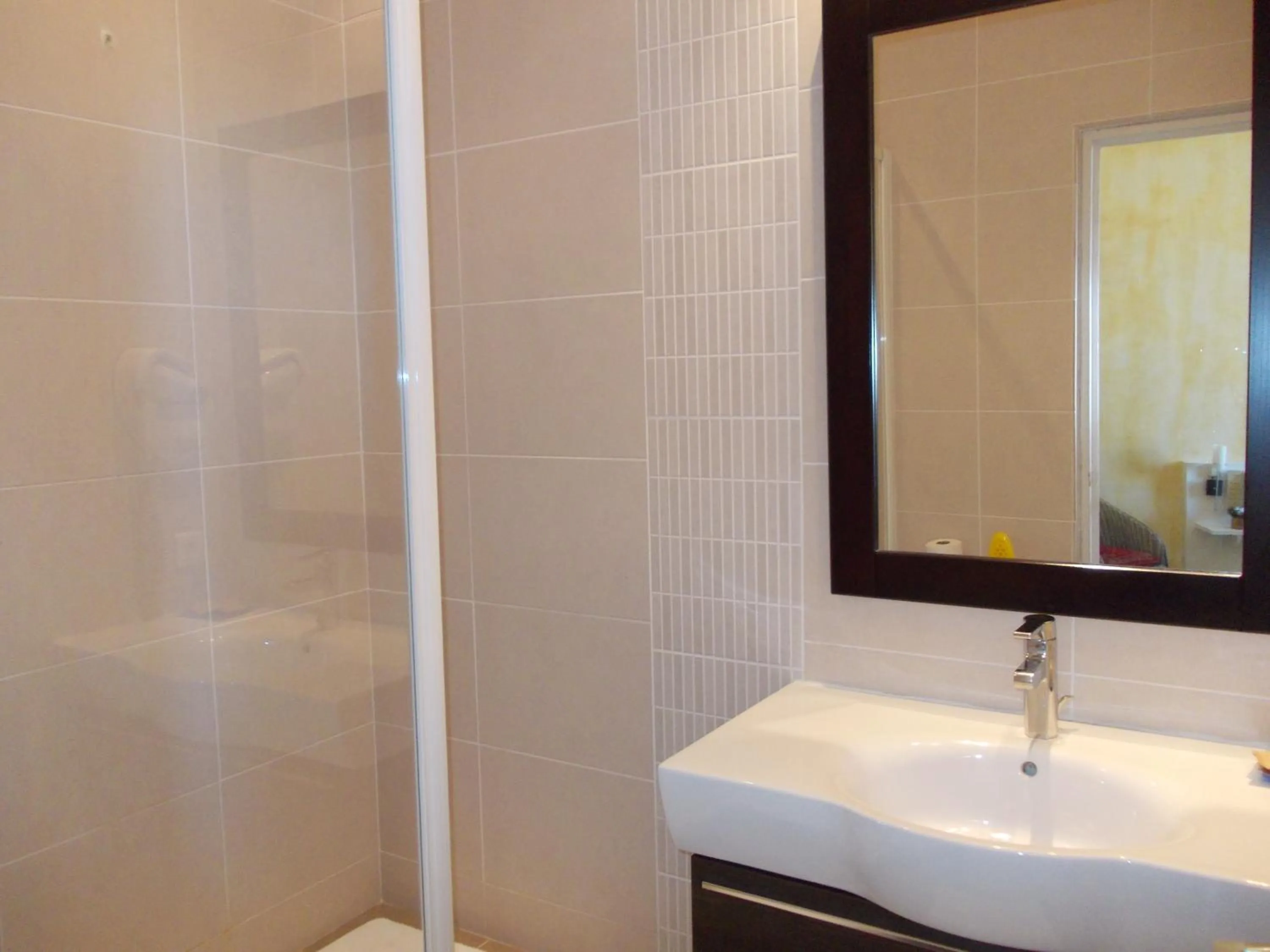 Bathroom in L'Oursin