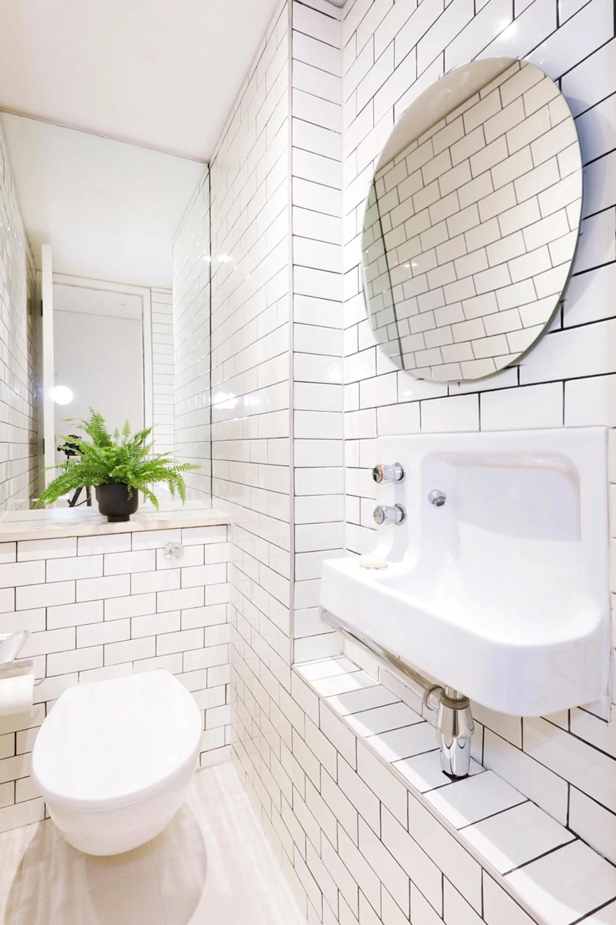 Toilet in No.5 Maddox Street