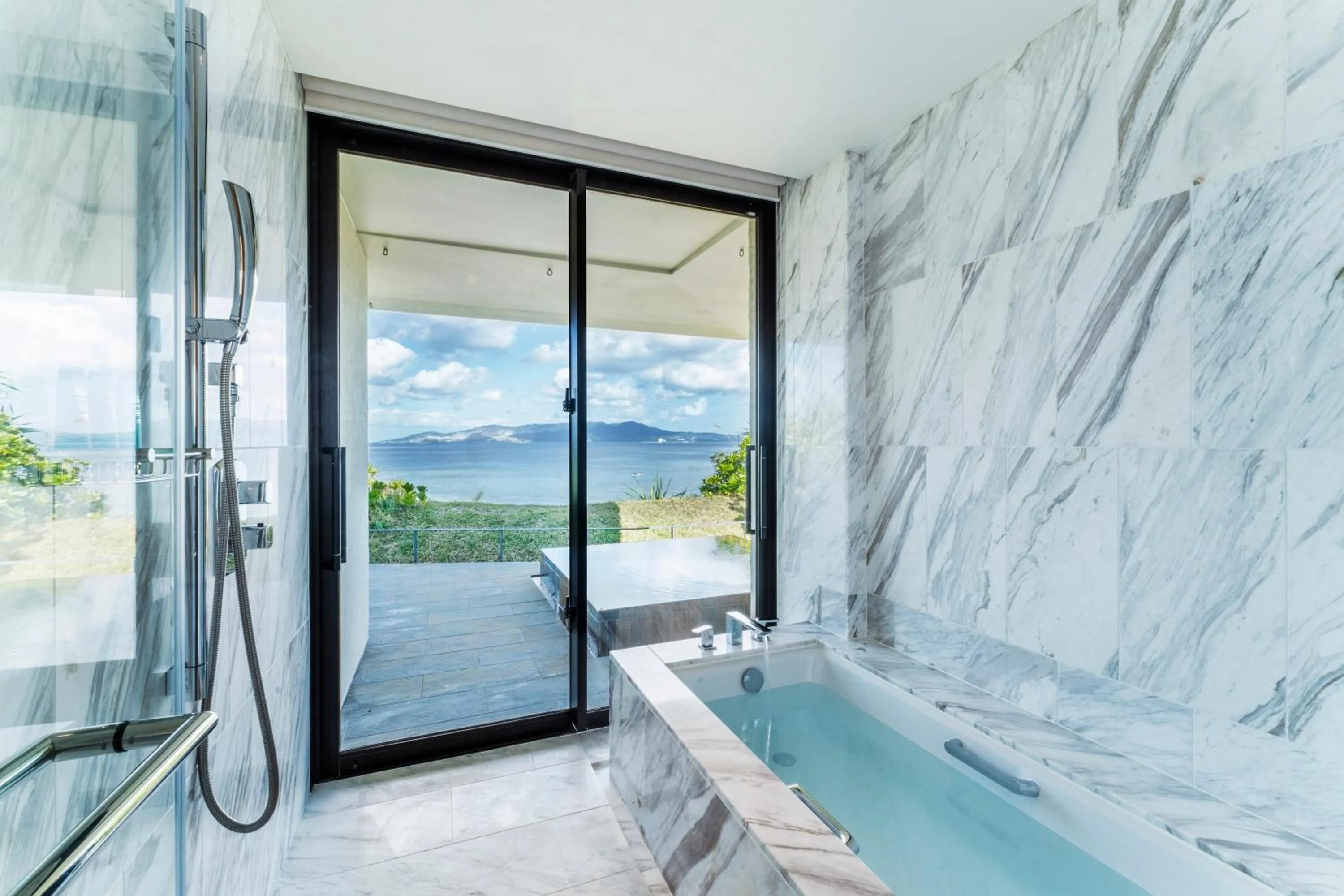 Bathroom in Halekulani Okinawa