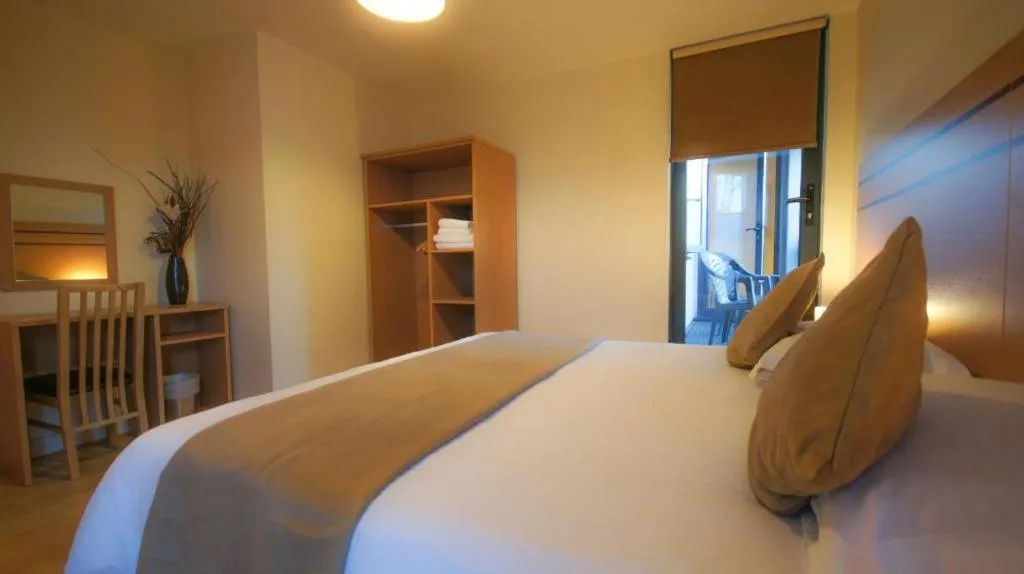 Bed in Crompton Court Apartments