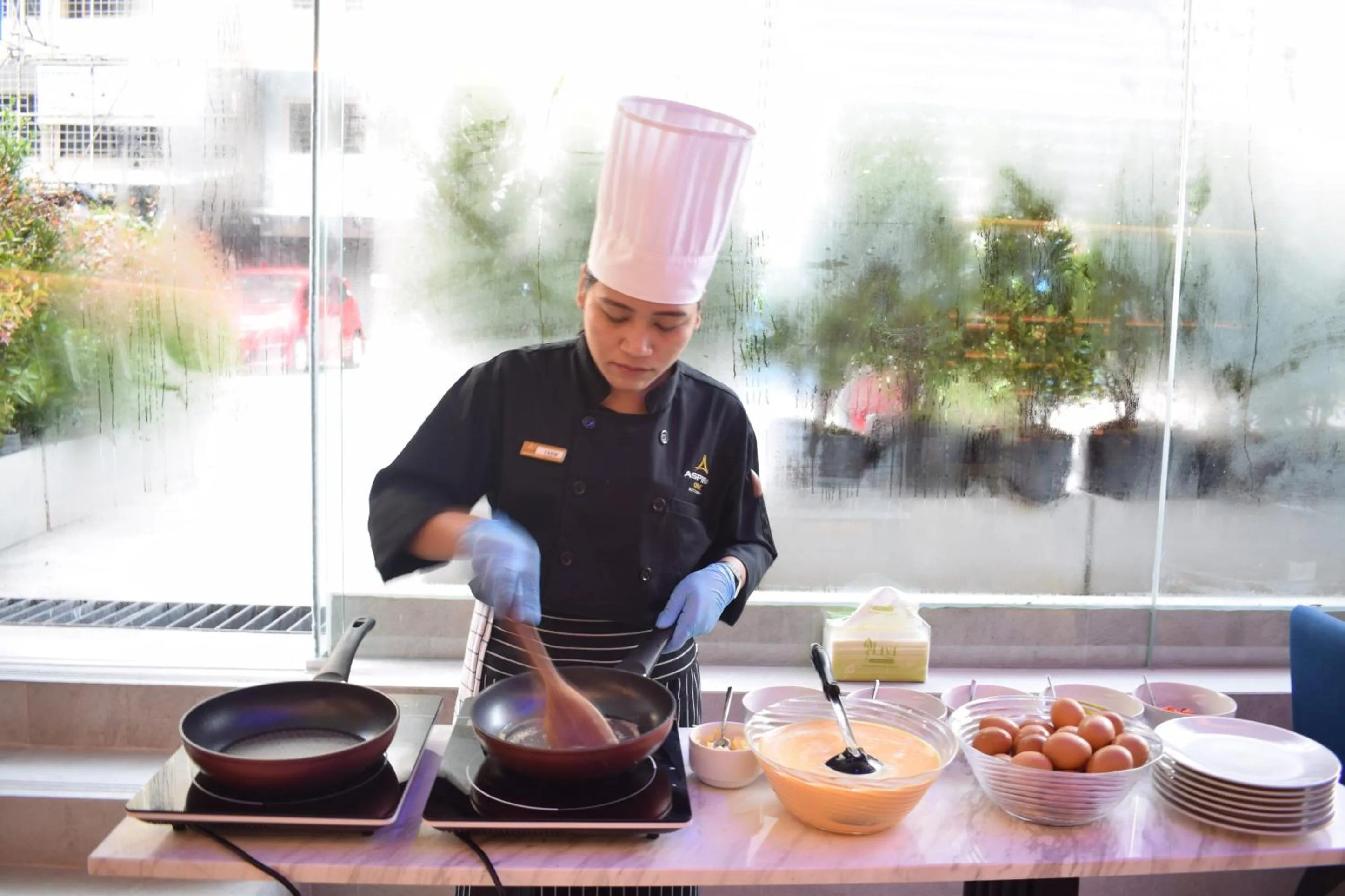 Restaurant/places to eat in Aspira One Sutthisan