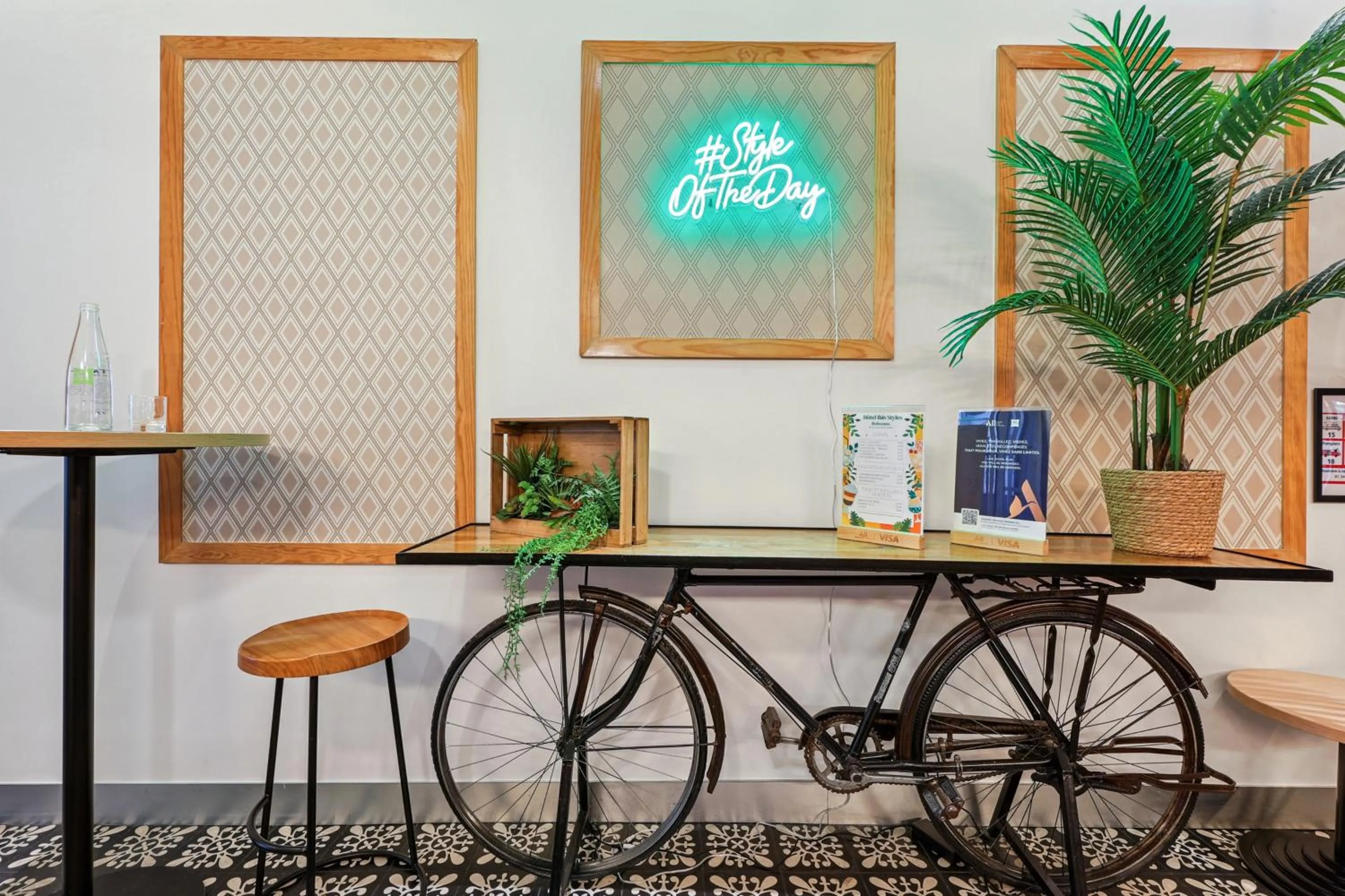 Lobby or reception in ibis Styles Paris République Le Marais