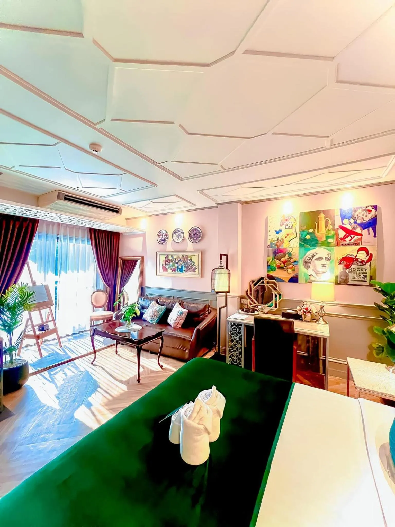 Seating area in Yuu Hotel Ubon Ratchathani