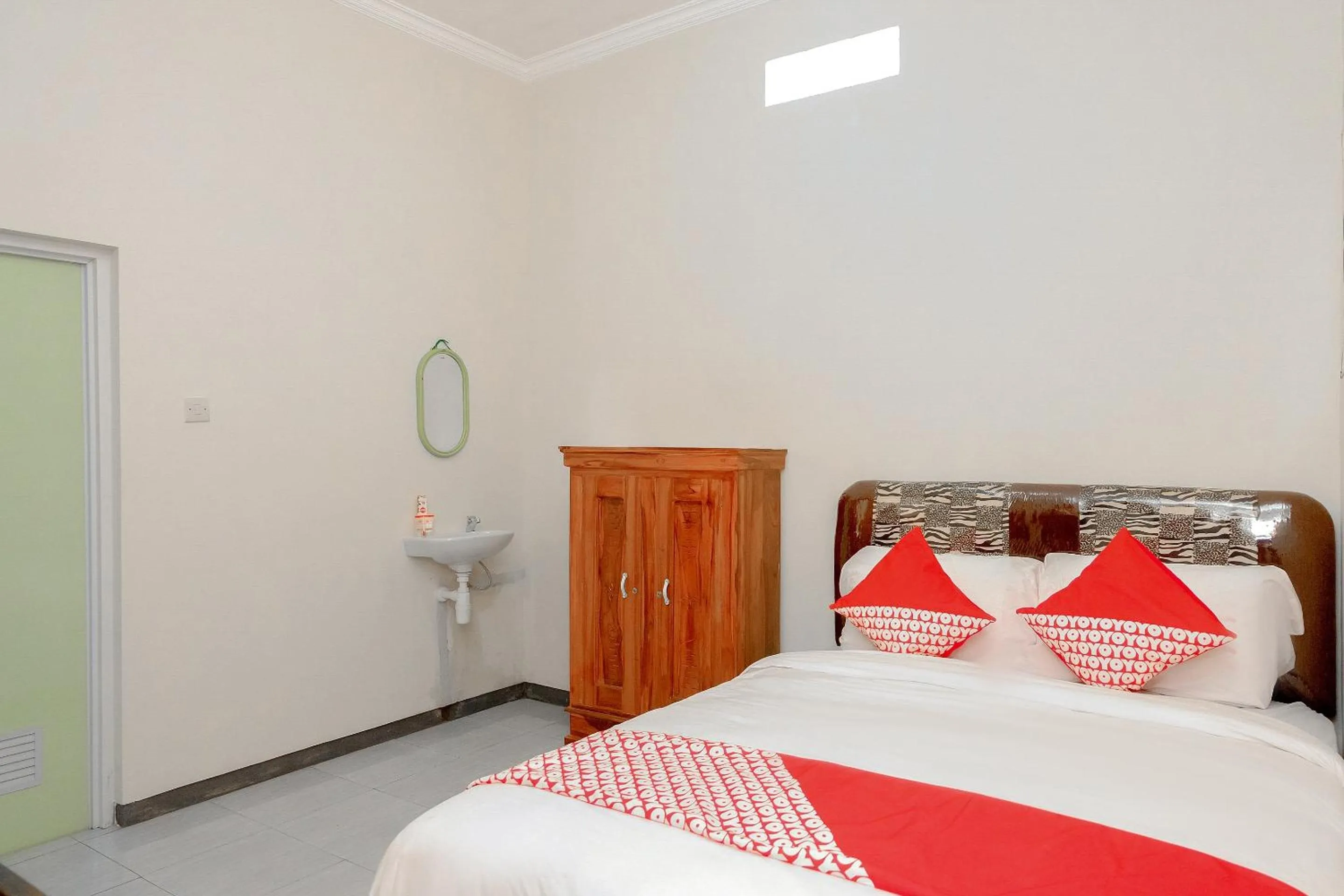 Bedroom in OYO 605 Queen Homestay