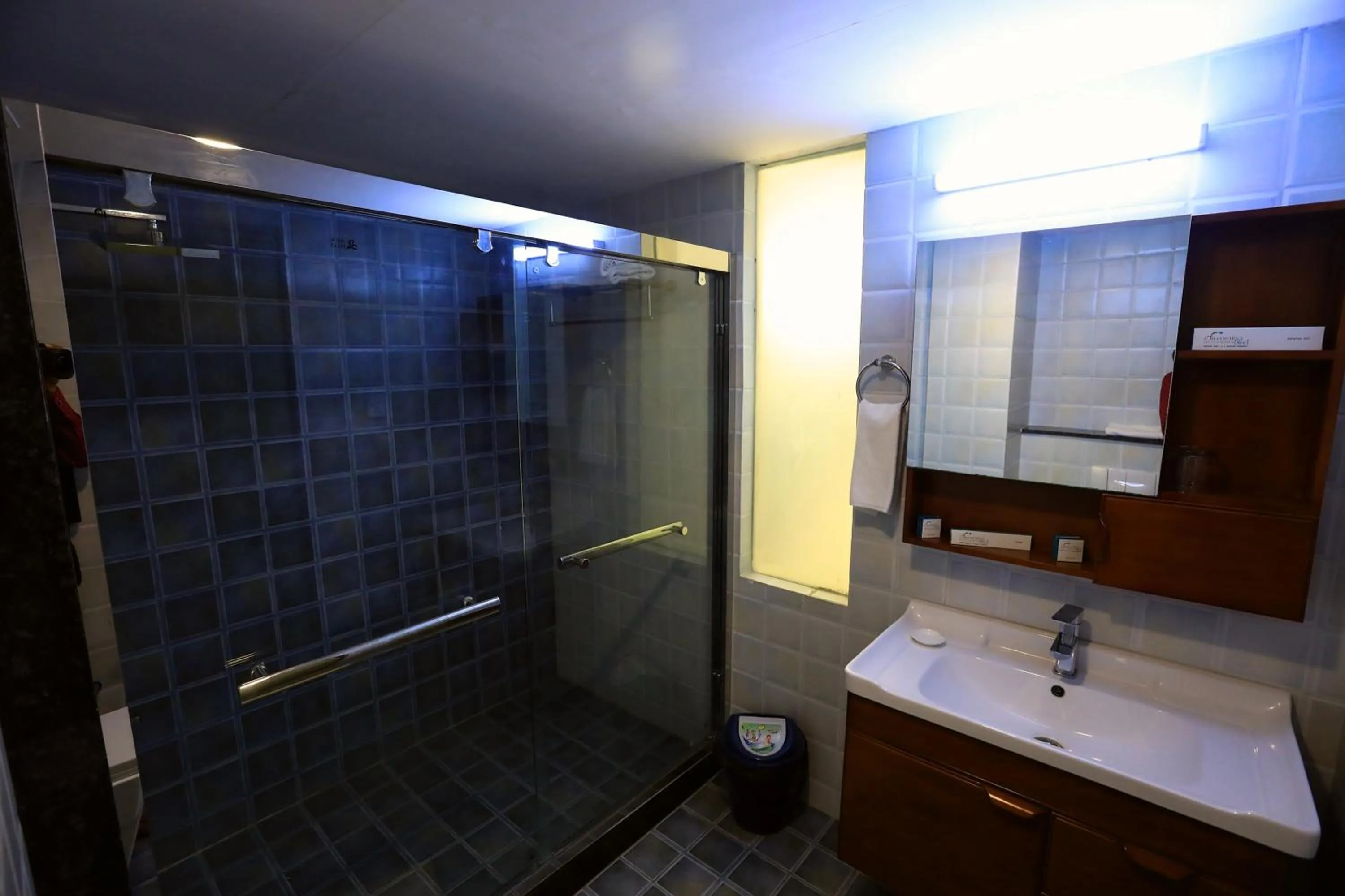 Bathroom in Humming Bird Hotel & Banquet