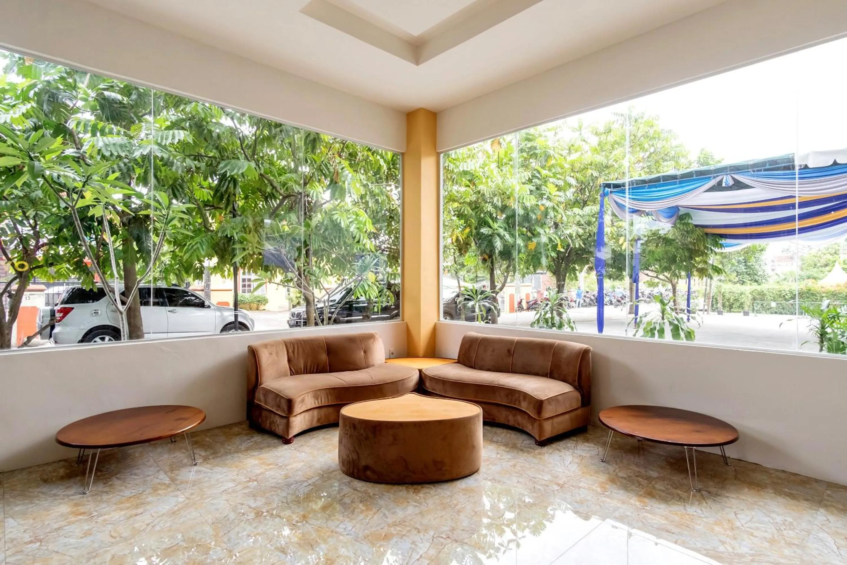 Lobby or reception in Townhouse Oak Medan near Universitas Sumatera Utara formerly Raz Residence
