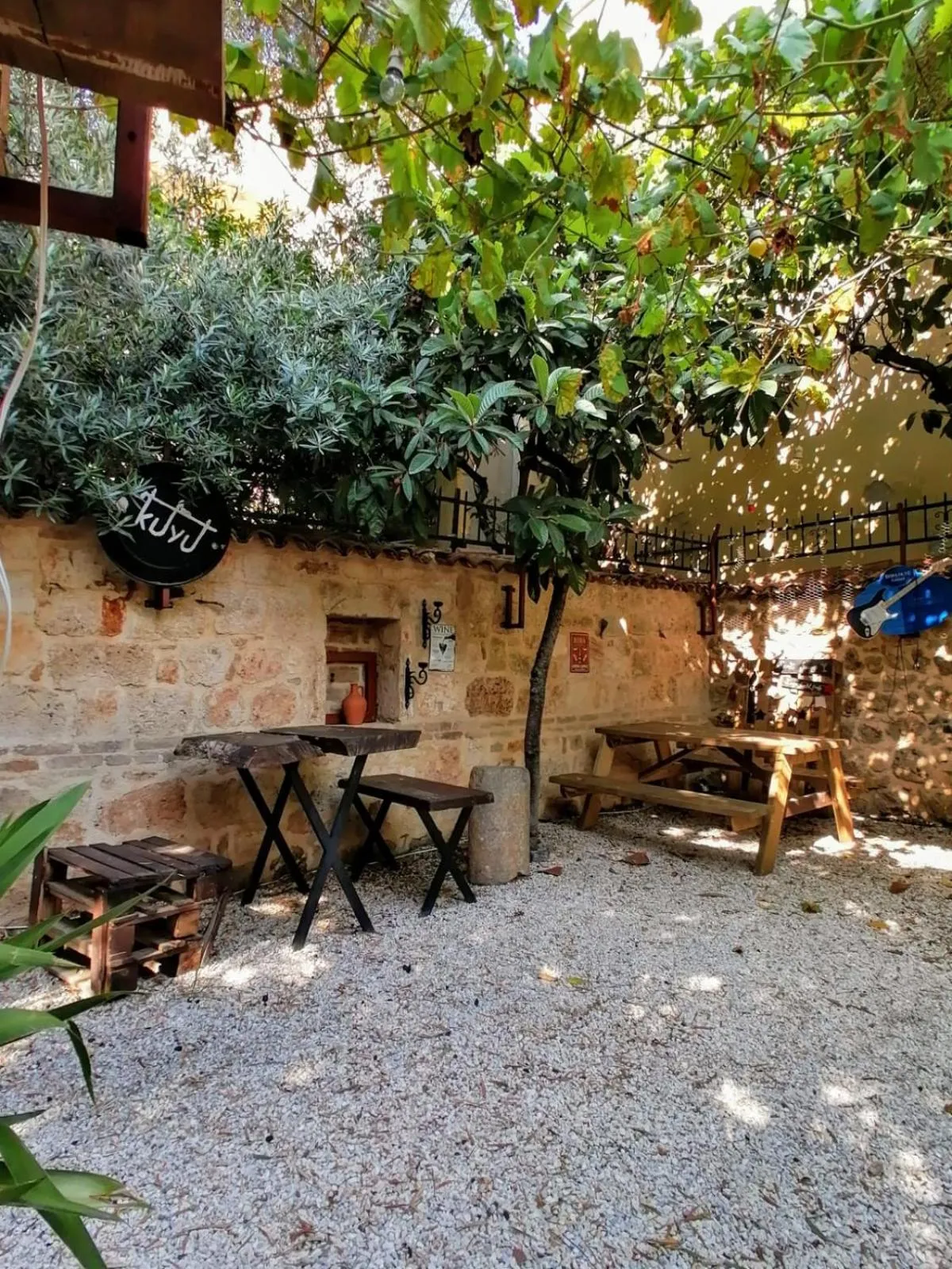 Patio in Kuyu Beergarden Hostel
