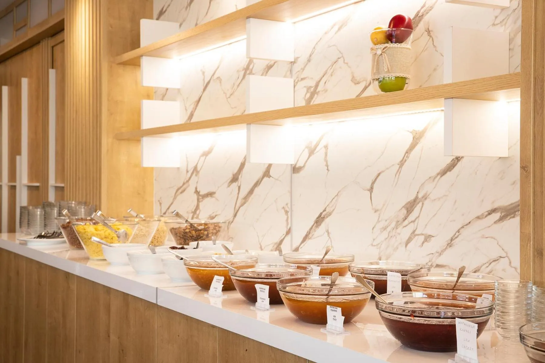 Restaurant/places to eat in Dafni Plus Hotel