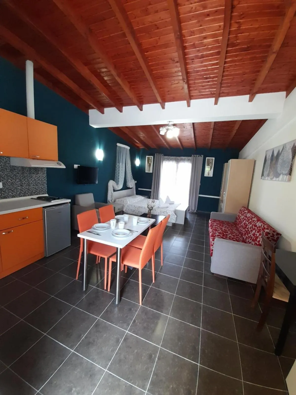 Victory Apartments Hotel