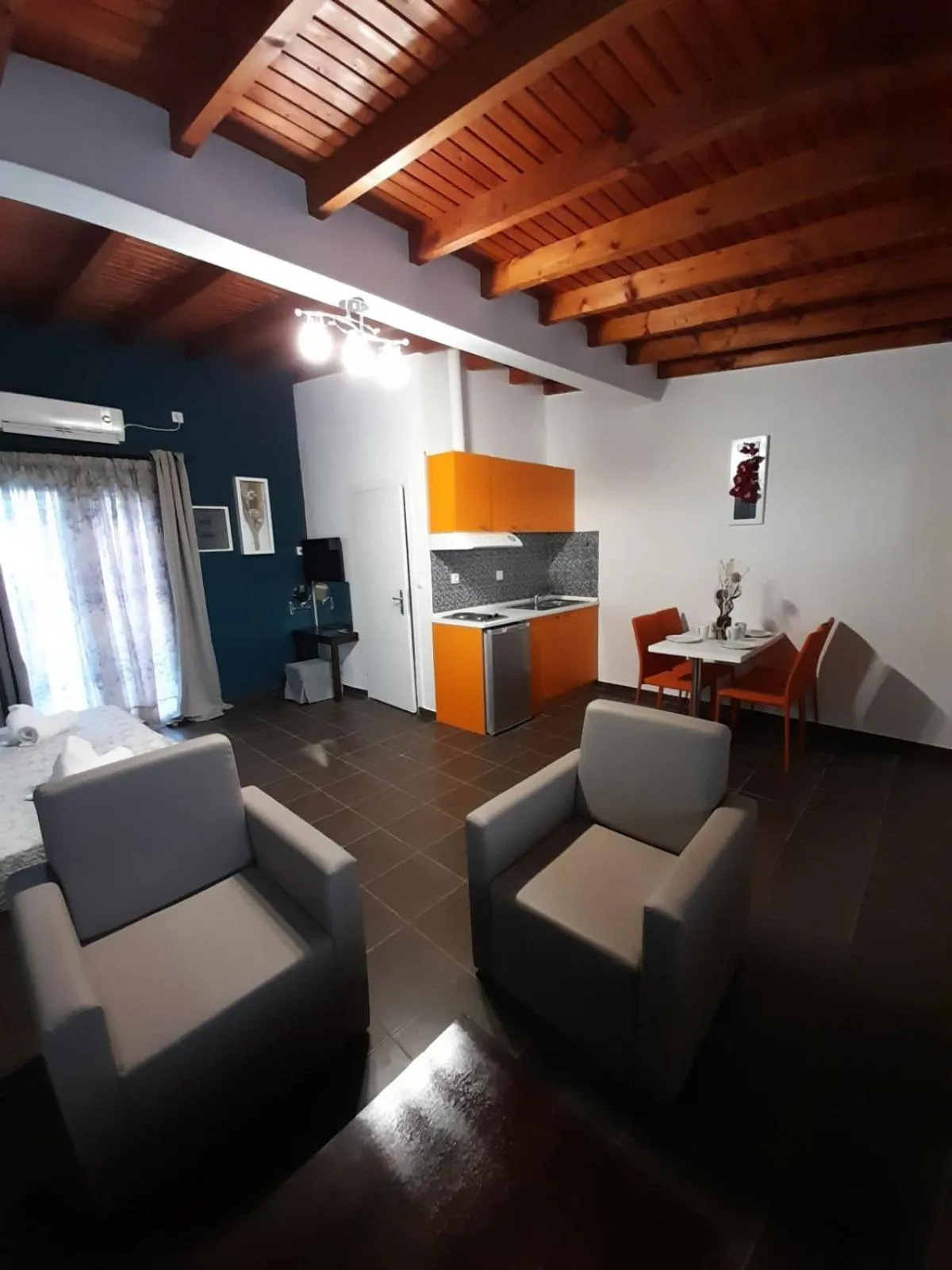 Victory Apartments Hotel