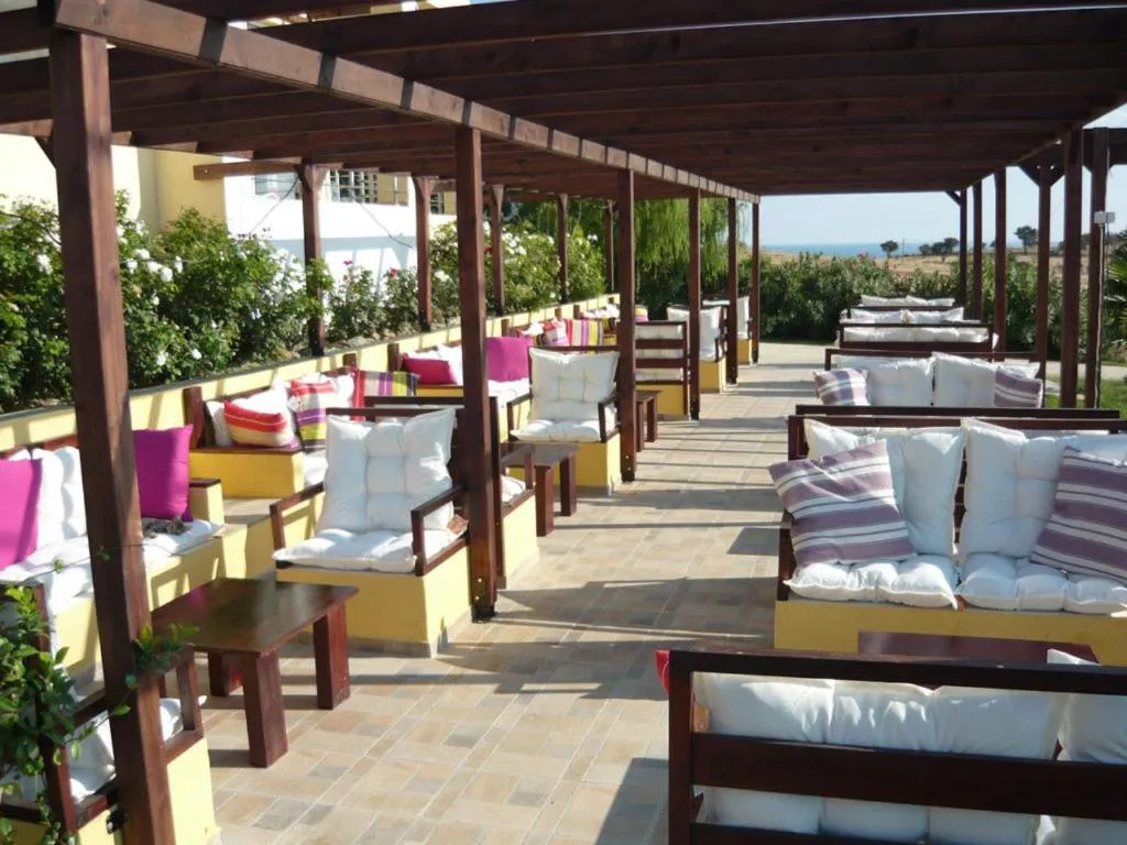 Victory Apartments Hotel