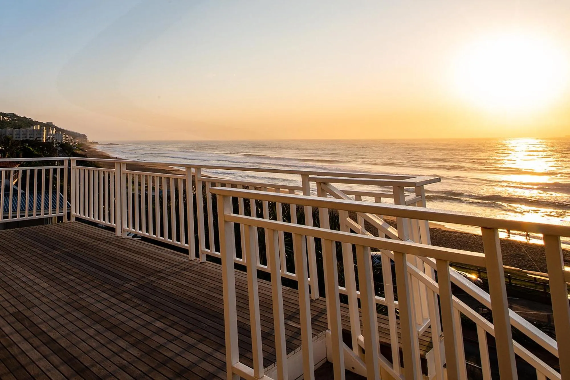 Beach in Fairlight Beach House