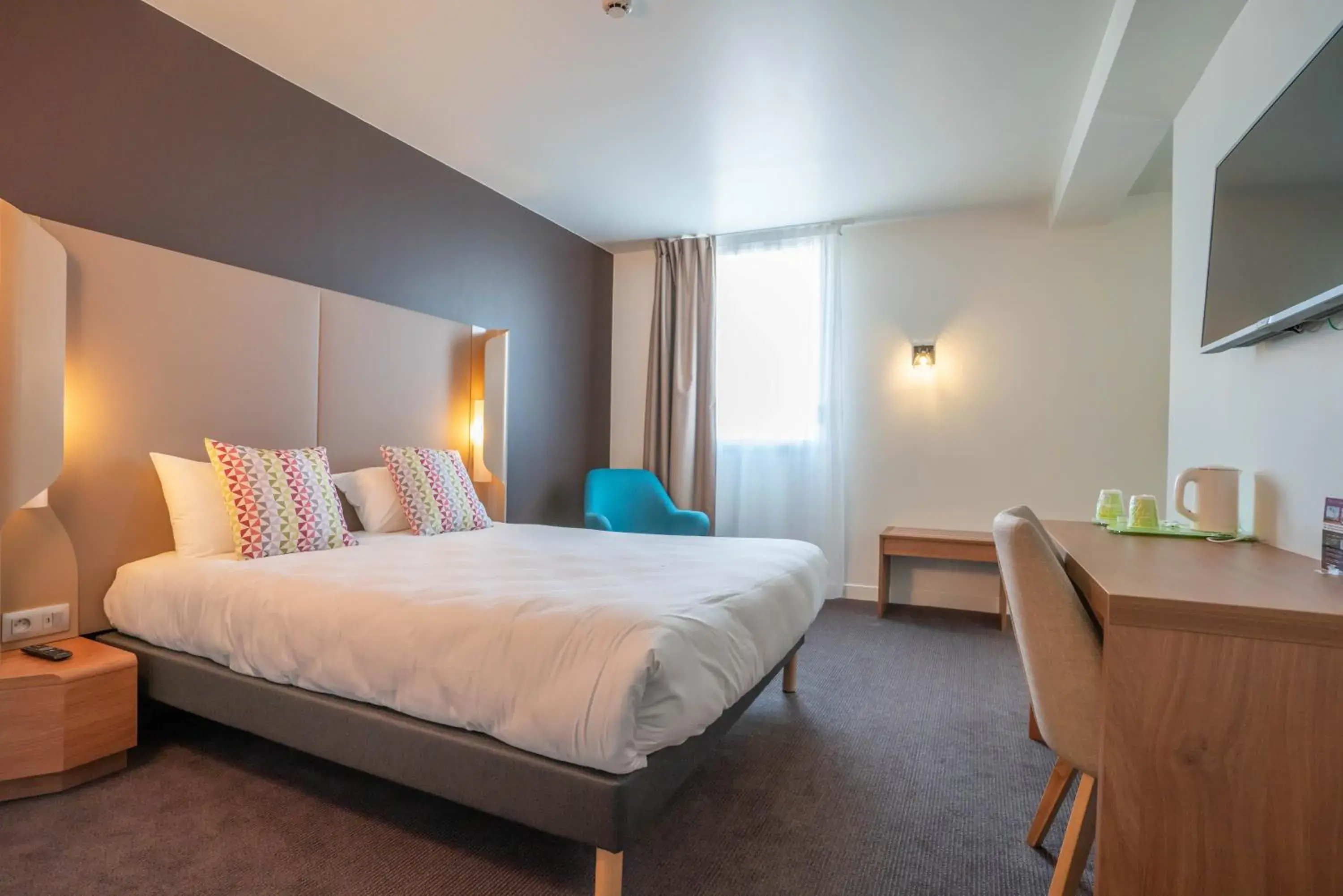 Standard Room - 1 Double Bed 1 Sofa Bed in Campanile Tours Nord Standard Room - 1 Double Bed 1 Sofa Bed in Campanile Tours Nord