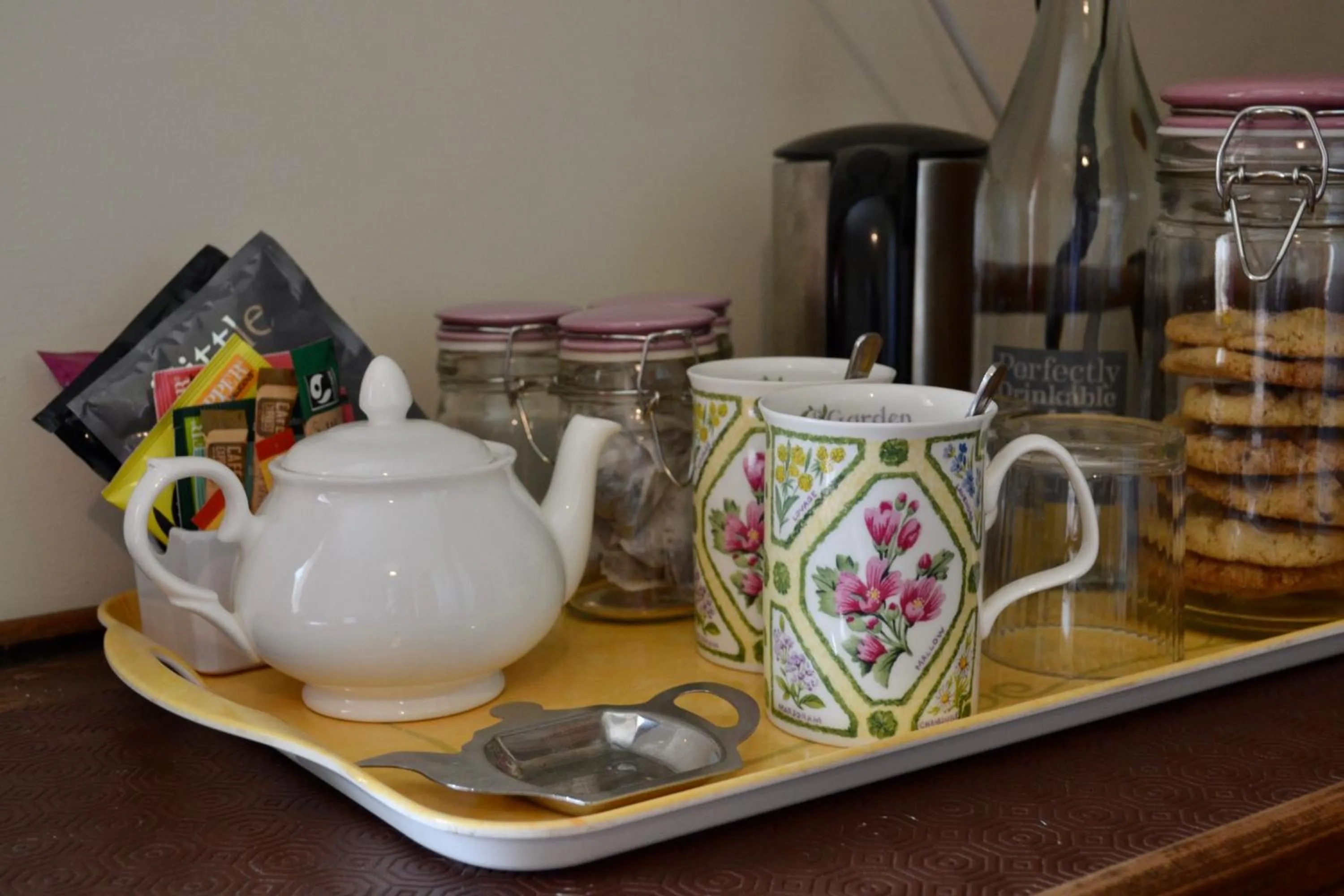 Coffee/tea facilities in Broome Park Farm B&B