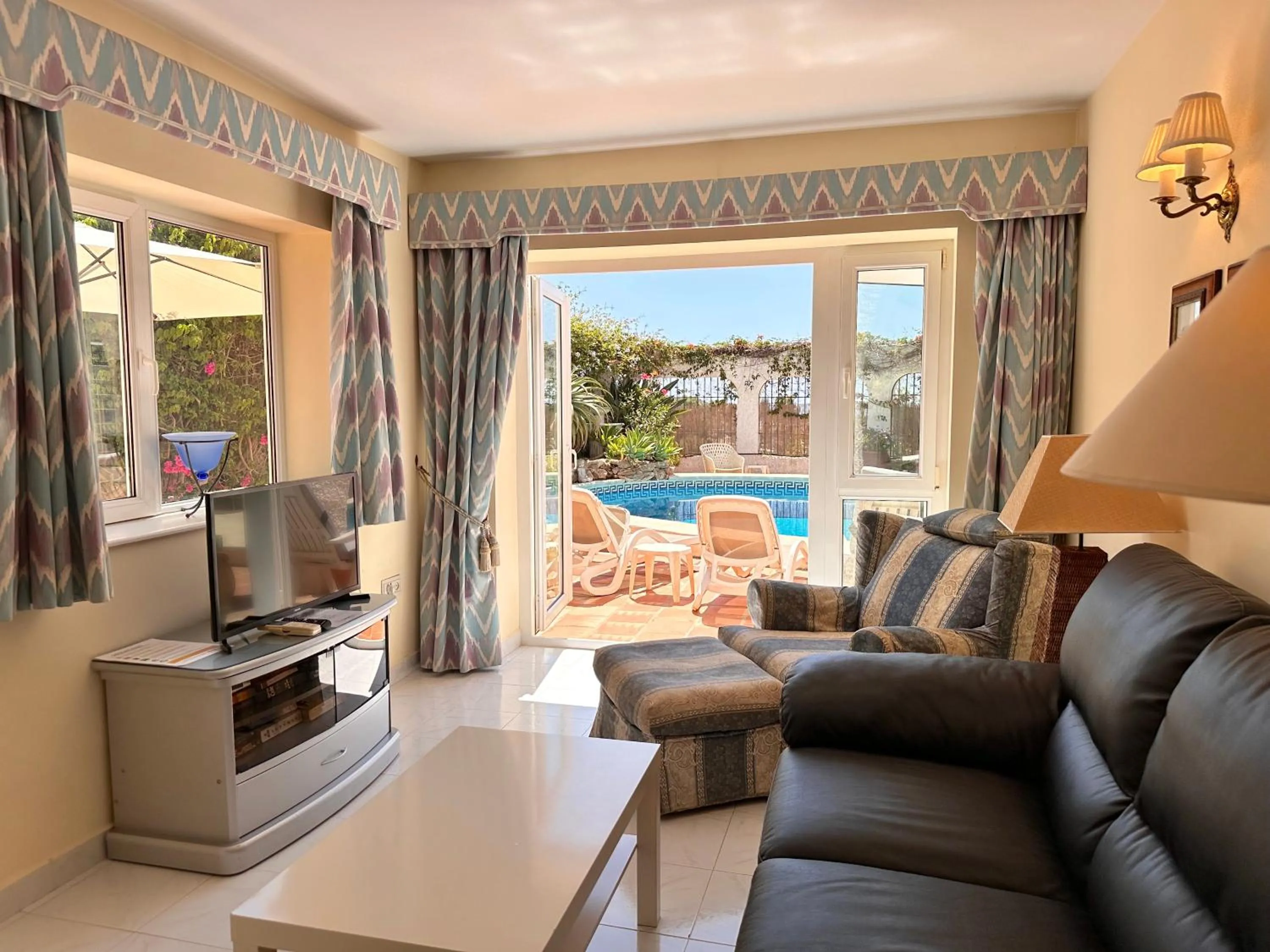 Chimenea 15 Private Pool & Parking by Casasol
