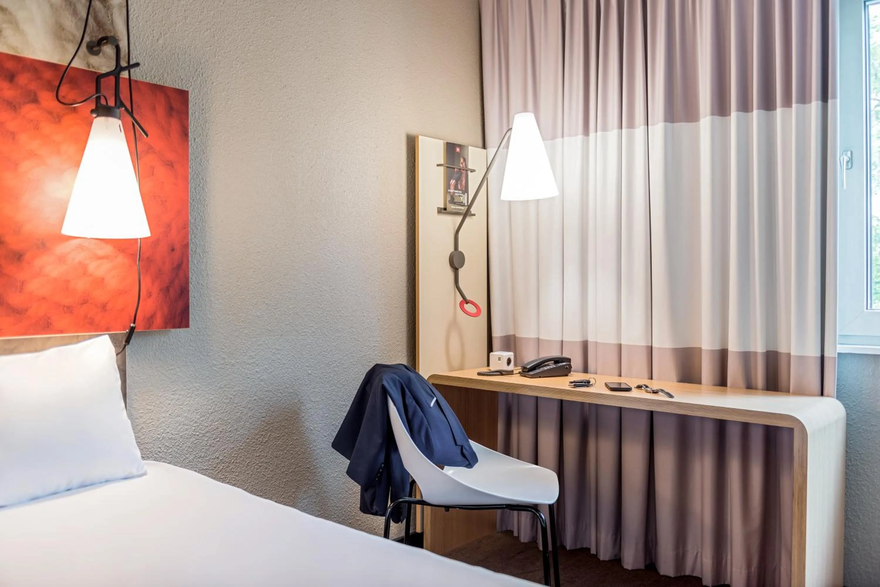 Bed in ibis Hotel Regensburg City