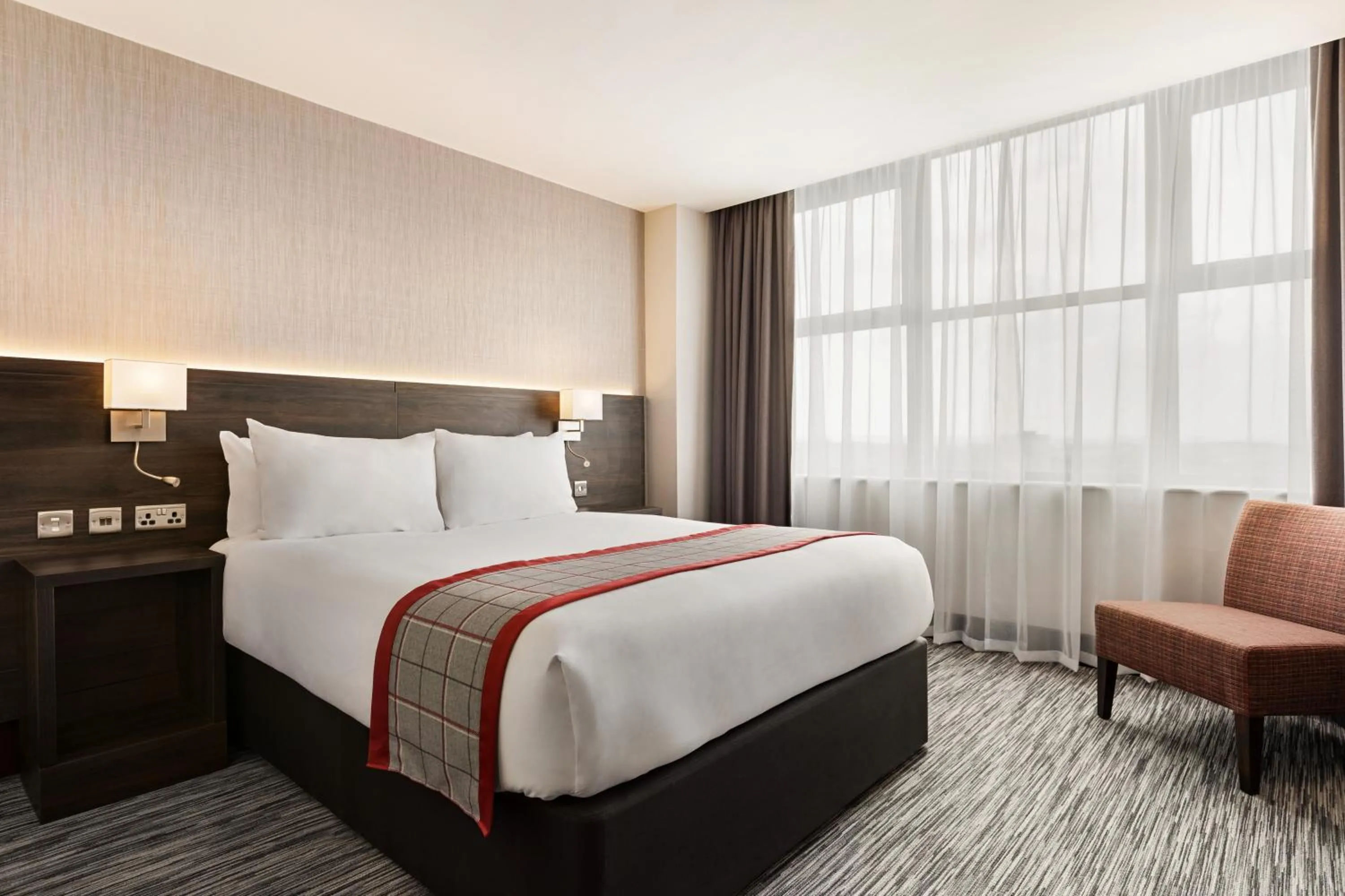 Photo of the whole room, Bed in Ramada East Kilbride